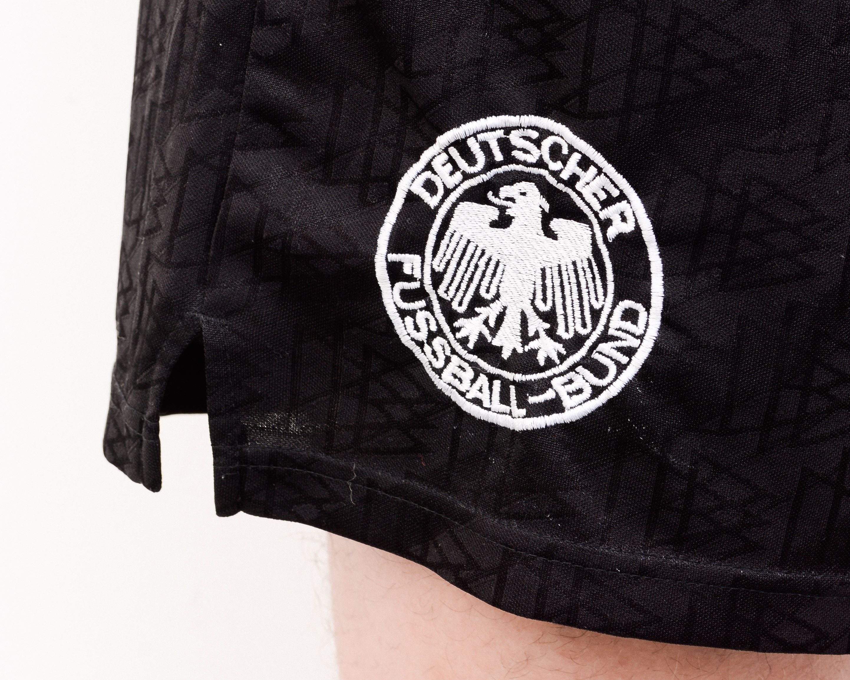Adidas × Vintage Adidas Football Germany Shorts 1994 M Retro 90's Soccer DFB Size US 32 / EU 48 - 4 Thumbnail