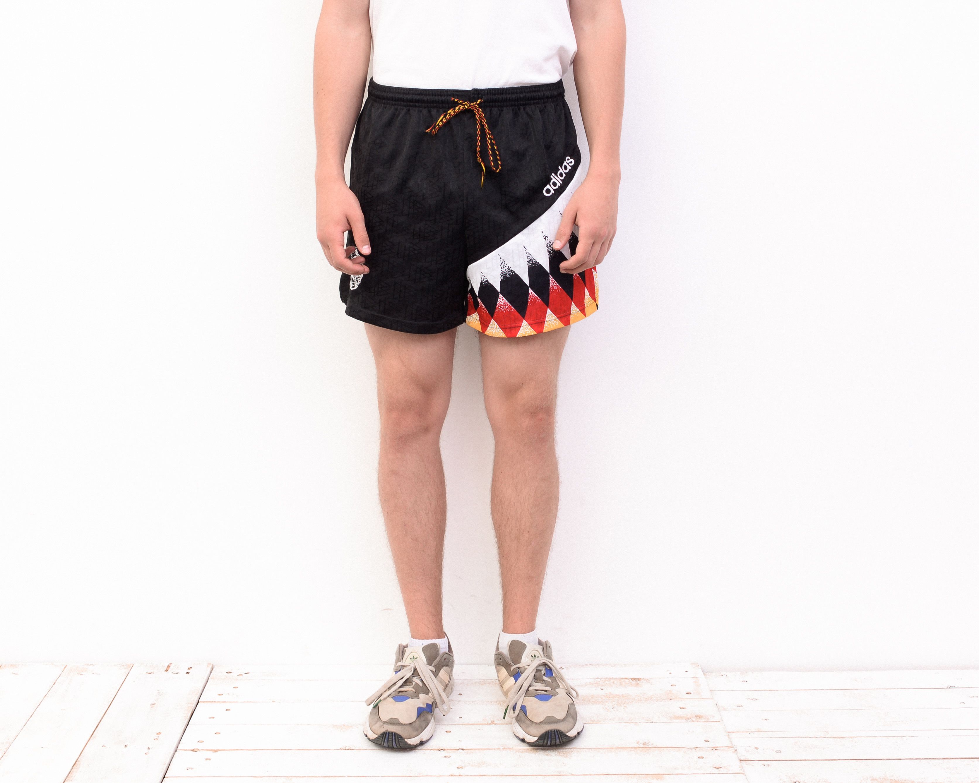 Adidas × Vintage Adidas Football Germany Shorts 1994 M Retro 90's Soccer DFB Size US 32 / EU 48 - 2 Thumbnail