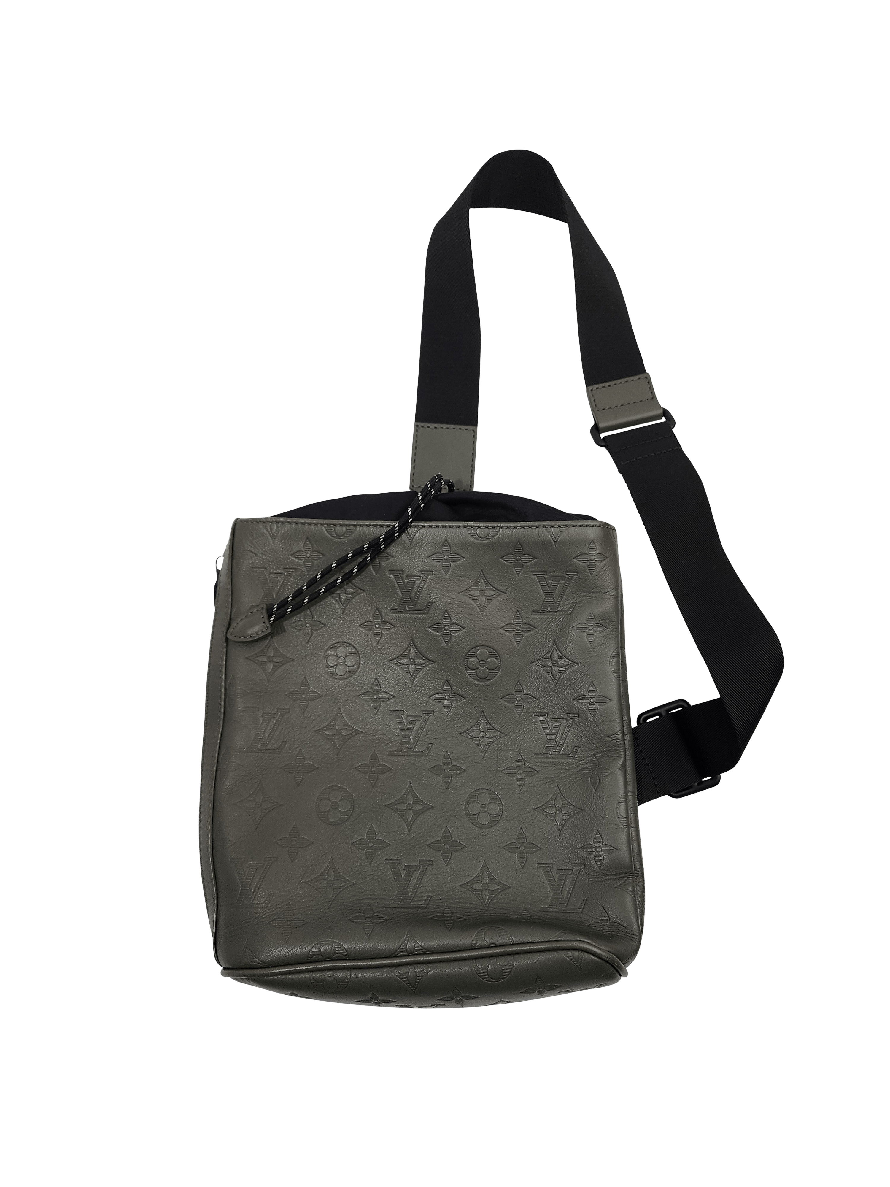 Louis Vuitton Louis Vuitton Chalk Bag Monogram Shadow Leather Size ONE SIZE - 2 Thumbnail