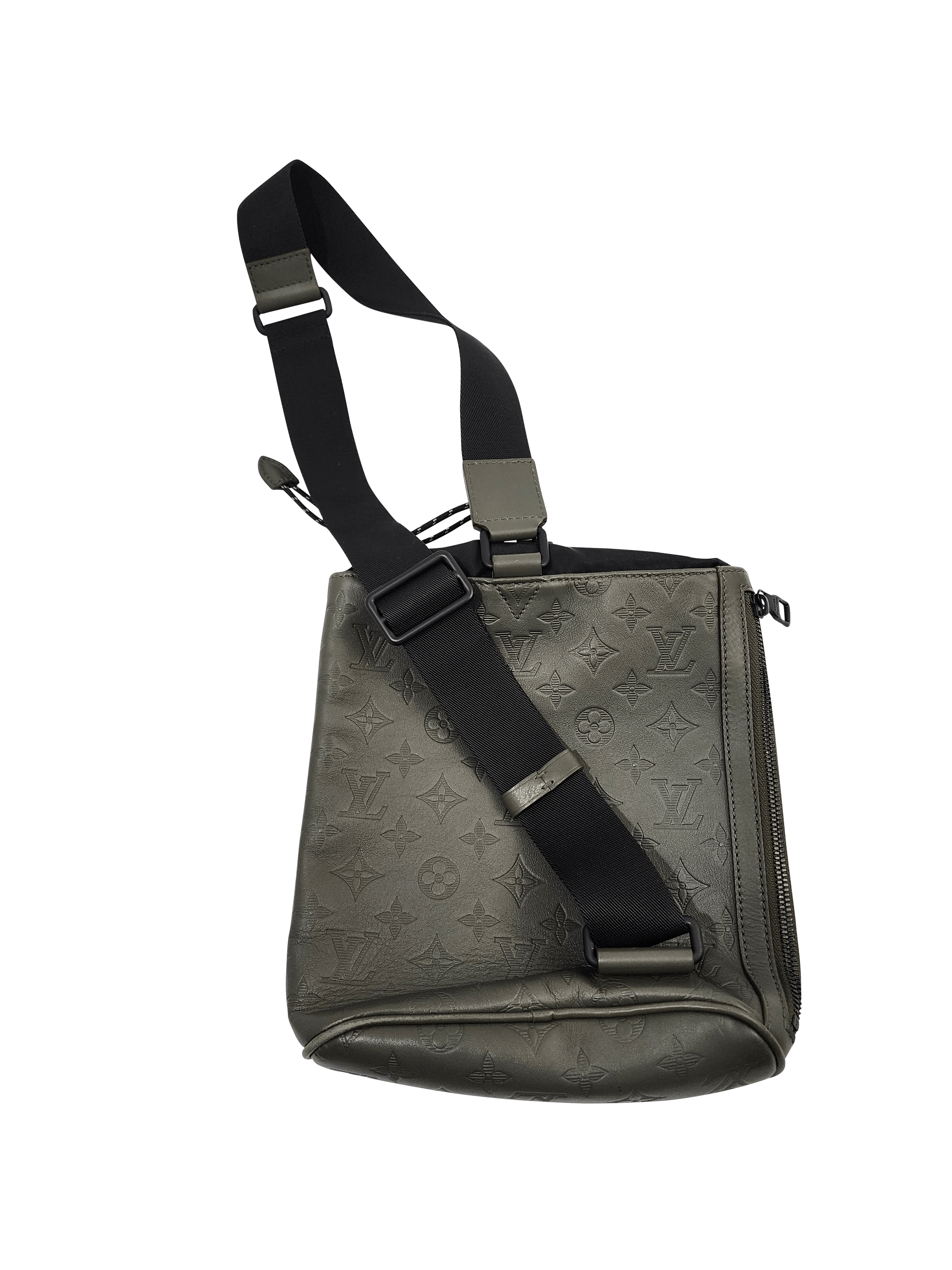 Louis Vuitton Louis Vuitton Chalk Bag Monogram Shadow Leather Size ONE SIZE - 1 Thumbnail