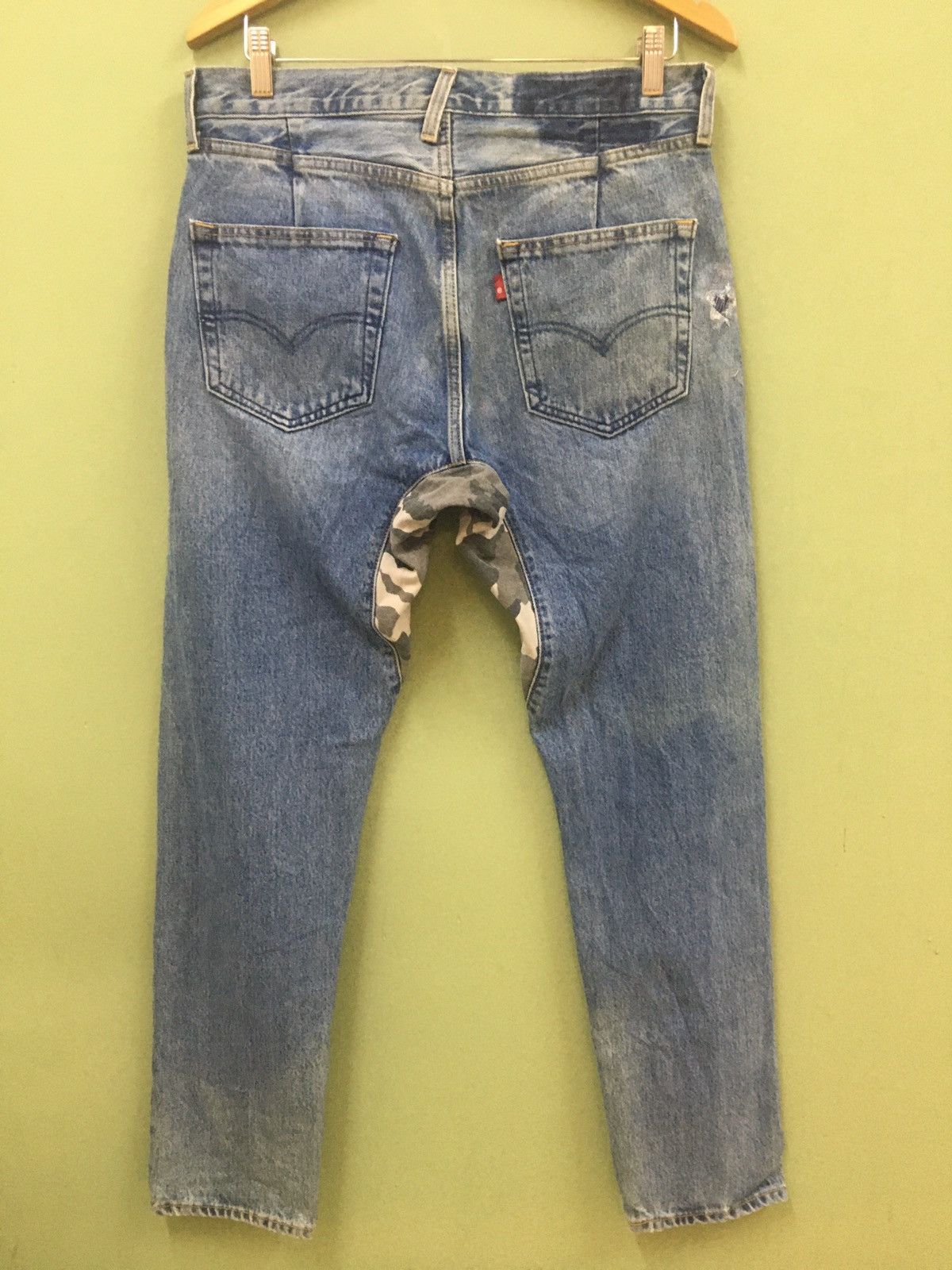 Levi's LEVI’S CRAFTED ALTER TAPERED FIT CAMO CROTCH JEANS Size US 31 - 7 Thumbnail