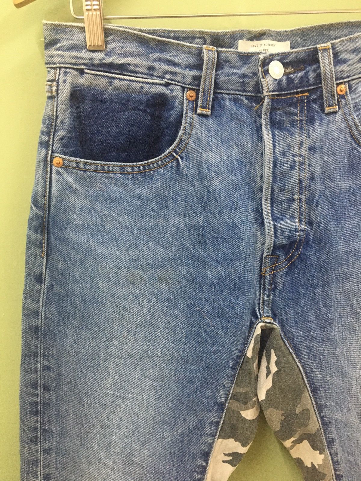 Levi's LEVI’S CRAFTED ALTER TAPERED FIT CAMO CROTCH JEANS Size US 31 - 5 Thumbnail