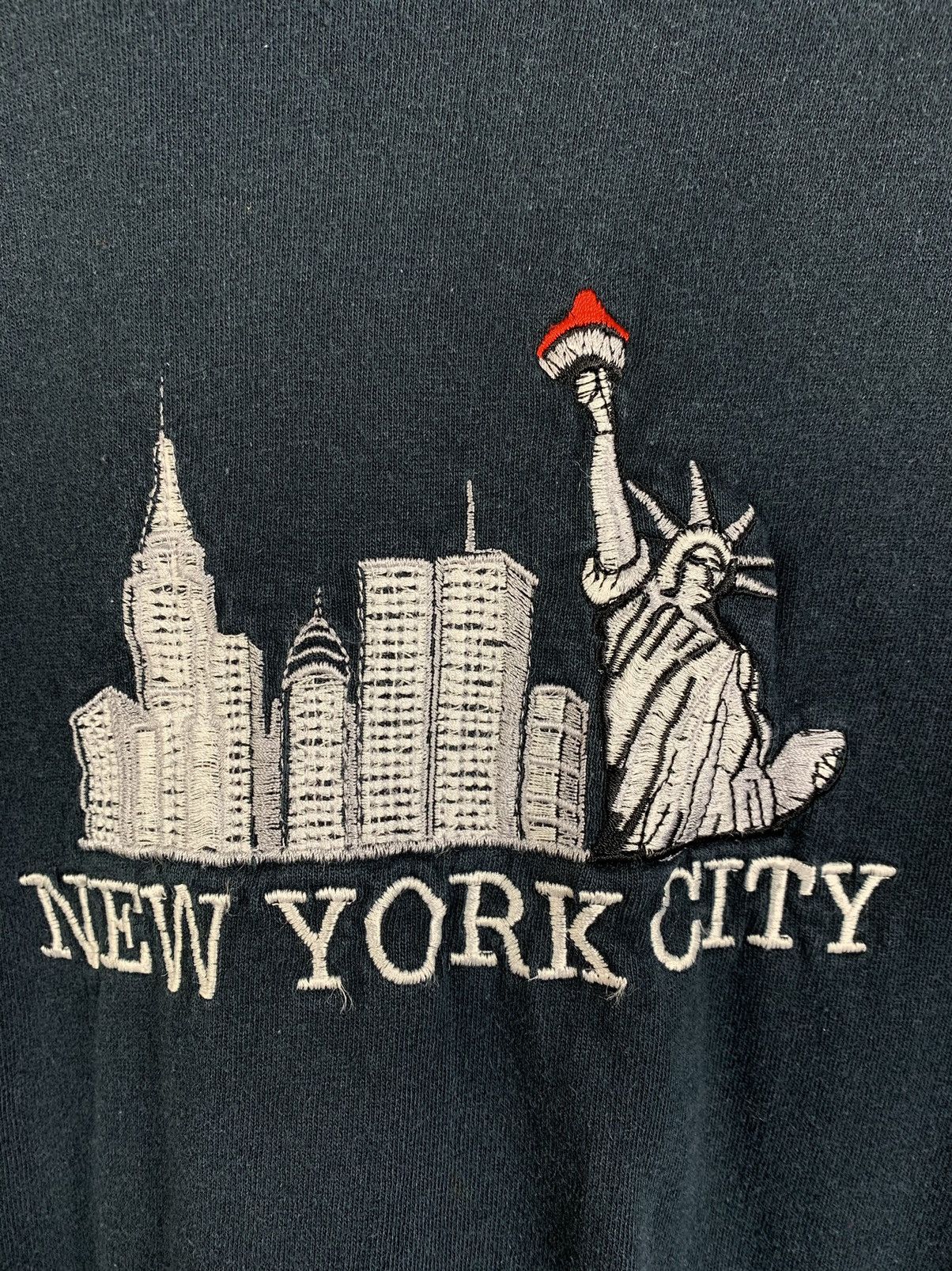 Vintage Vintage New York City Embroidered Logo T-Shirt Size US XL / EU 56 / 4 - 5 Thumbnail