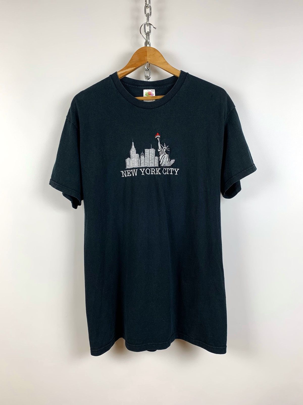 Vintage Vintage New York City Embroidered Logo T-Shirt Size US XL / EU 56 / 4 - 2 Thumbnail