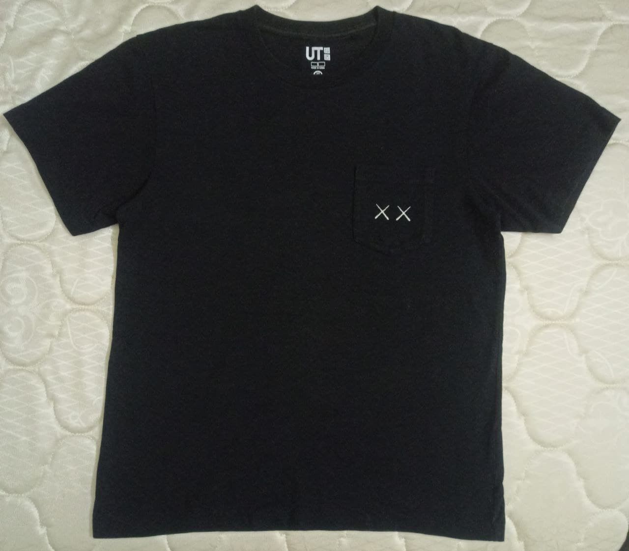 Kaws × Uniqlo Kaws X Uniqlo x Sesame Street XX pocket Graphic T Shirt Size US S / EU 44-46 / 1 - 2 Thumbnail