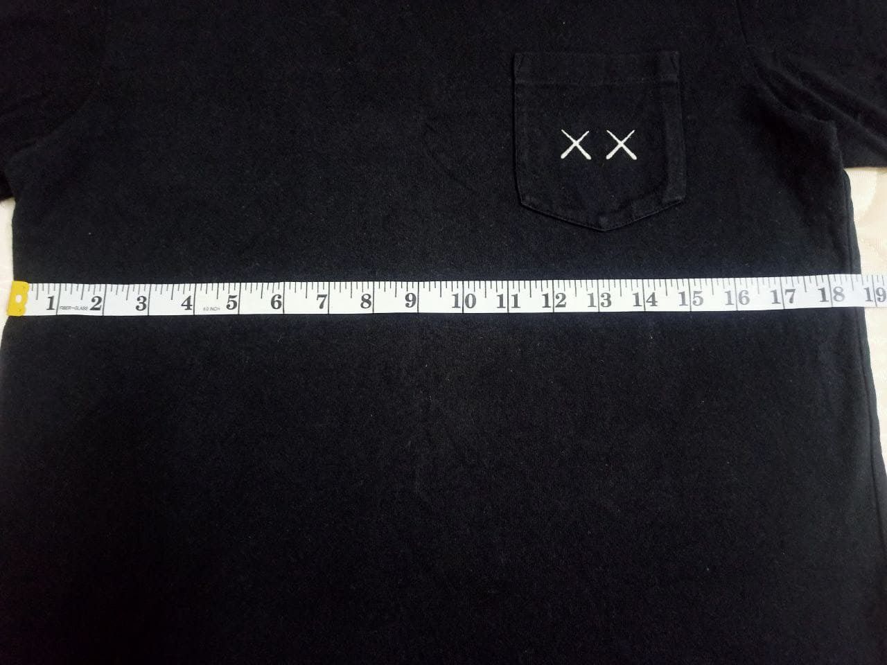 Kaws × Uniqlo Kaws X Uniqlo x Sesame Street XX pocket Graphic T Shirt Size US S / EU 44-46 / 1 - 5 Thumbnail