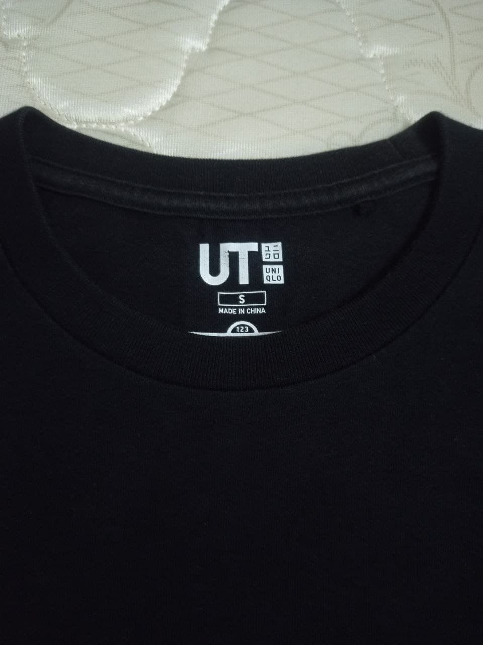 Kaws × Uniqlo Kaws X Uniqlo x Sesame Street XX pocket Graphic T Shirt Size US S / EU 44-46 / 1 - 8 Thumbnail