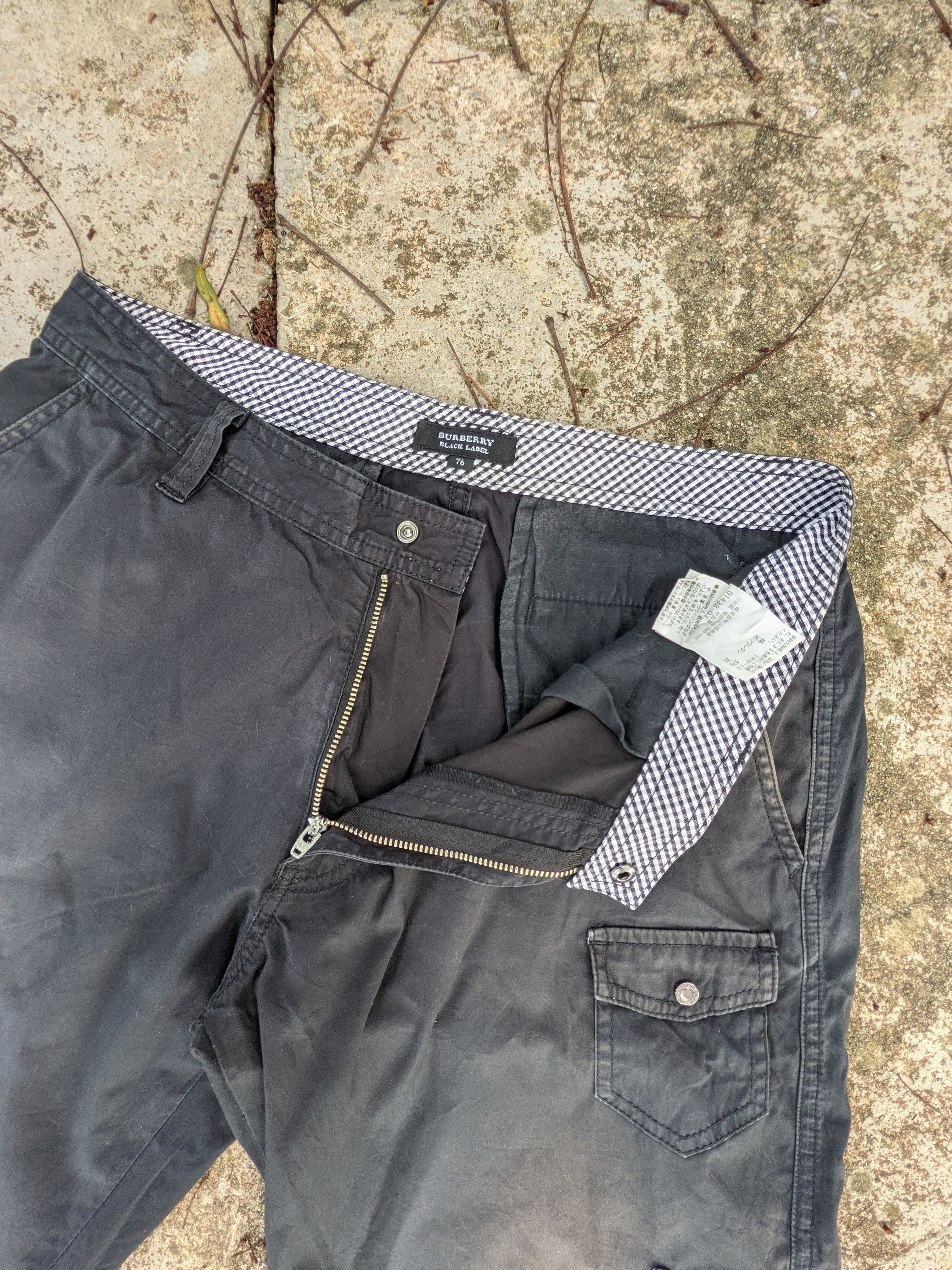 Black Label × Burberry ⚡️Rare⚡️ Burberry Sun Faded Cargo Shorts Size US 30 / EU 46 - 6 Thumbnail