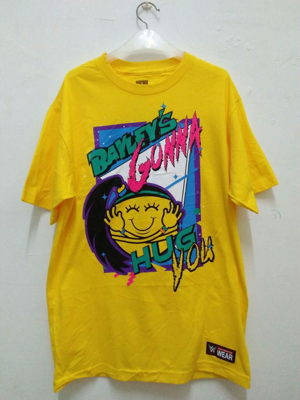 WWE × WWF WWE WWF BAYLEY'S GONNA HUG YOU SHIRT Size US M / EU 48-50 / 2 - 1 Thumbnail