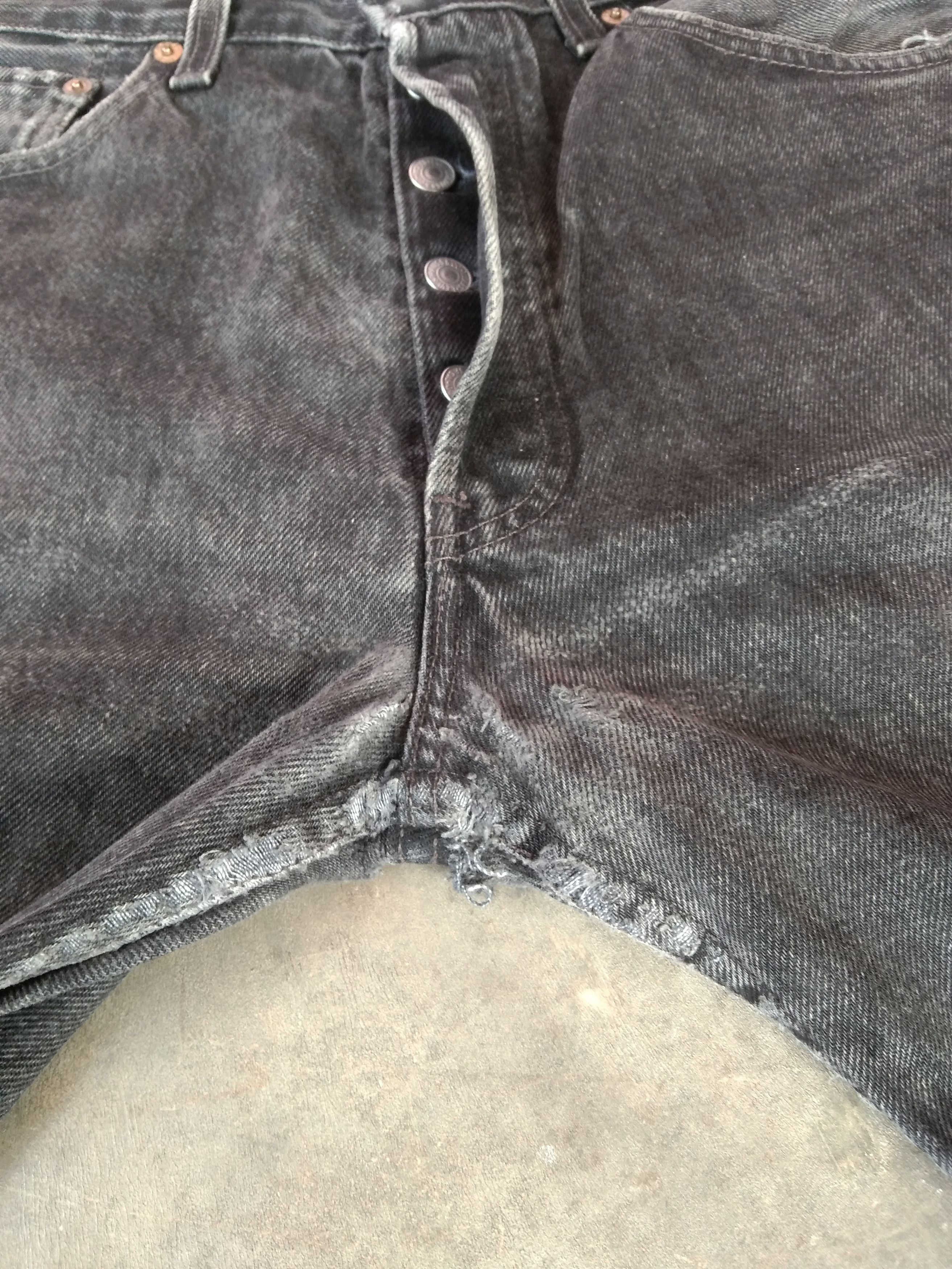 Levi's 90s Vintage Levi's 501 Black Made In USA Distressed Jeans Size US 32 / EU 48 - 7 Thumbnail