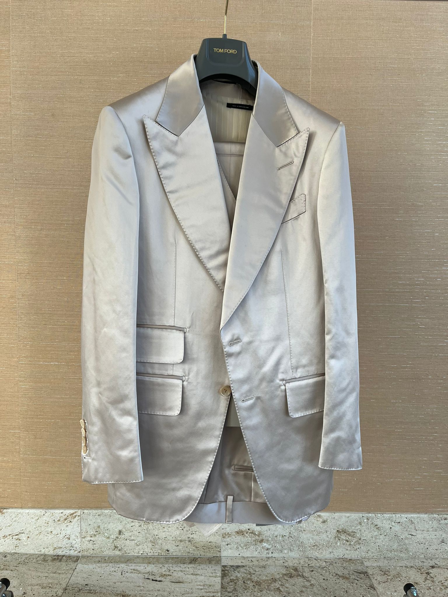 Tom Ford Atticus 3 Piece Suit in Multicolor Size US S / EU 44-46 / 1 - 11 Thumbnail