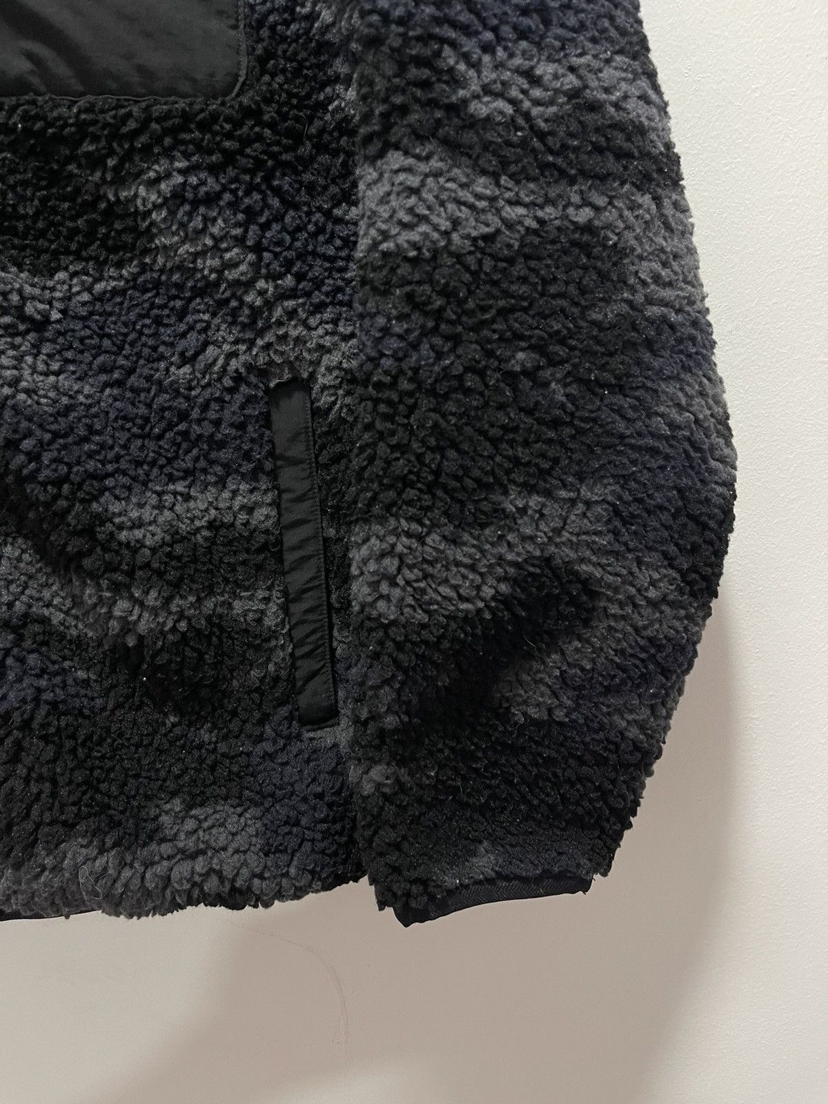 Japanese Brand × Uniqlo × Vintage JAPANESE DESIGN UNIQLO CAMO STYLE SHERPA JACKET Size L / US 10 / IT 46 - 3 Thumbnail