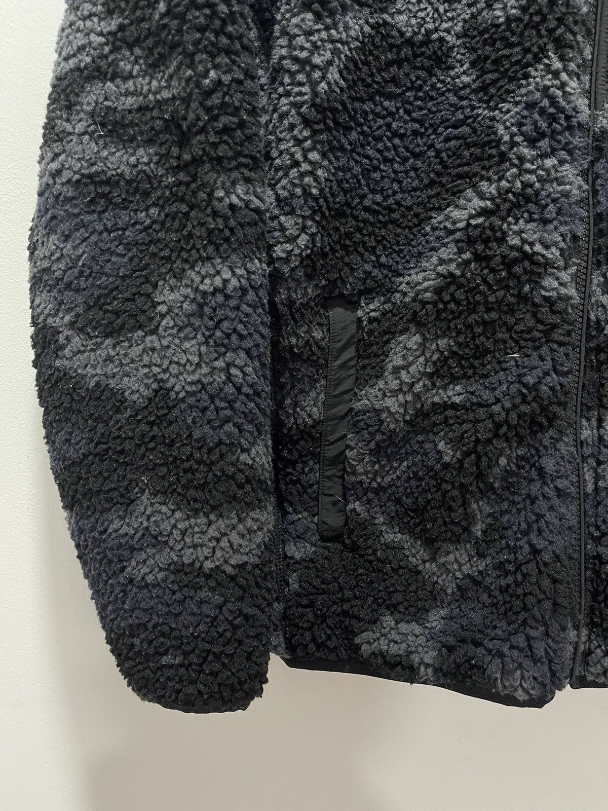 Japanese Brand × Uniqlo × Vintage JAPANESE DESIGN UNIQLO CAMO STYLE SHERPA JACKET Size L / US 10 / IT 46 - 4 Thumbnail