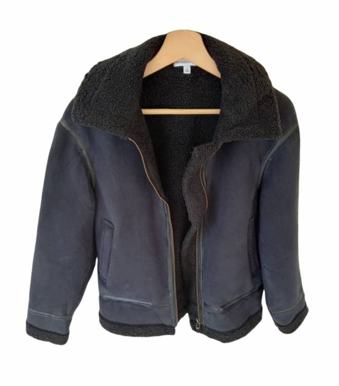 JW Anderson × Uniqlo J.W Anderson x Uniqlo B-3 Sherpa Jacket Size S / US 4 / IT 40 - 3 Thumbnail