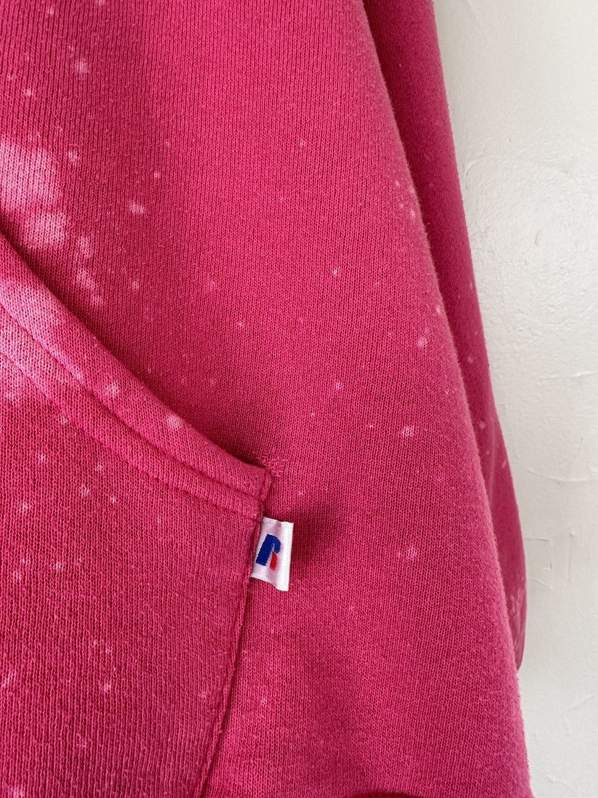 Russell Athletic (L) EPIC BLEACH SPLATTER PINK Russell Athletic Hoodie Size US L / EU 52-54 / 3 - 6 Thumbnail