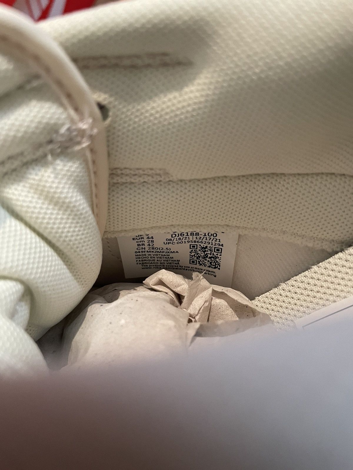 Nike Nike Dunk Low Retro Coconut Milk 2022 Size US 10 / EU 43 - 7 Thumbnail