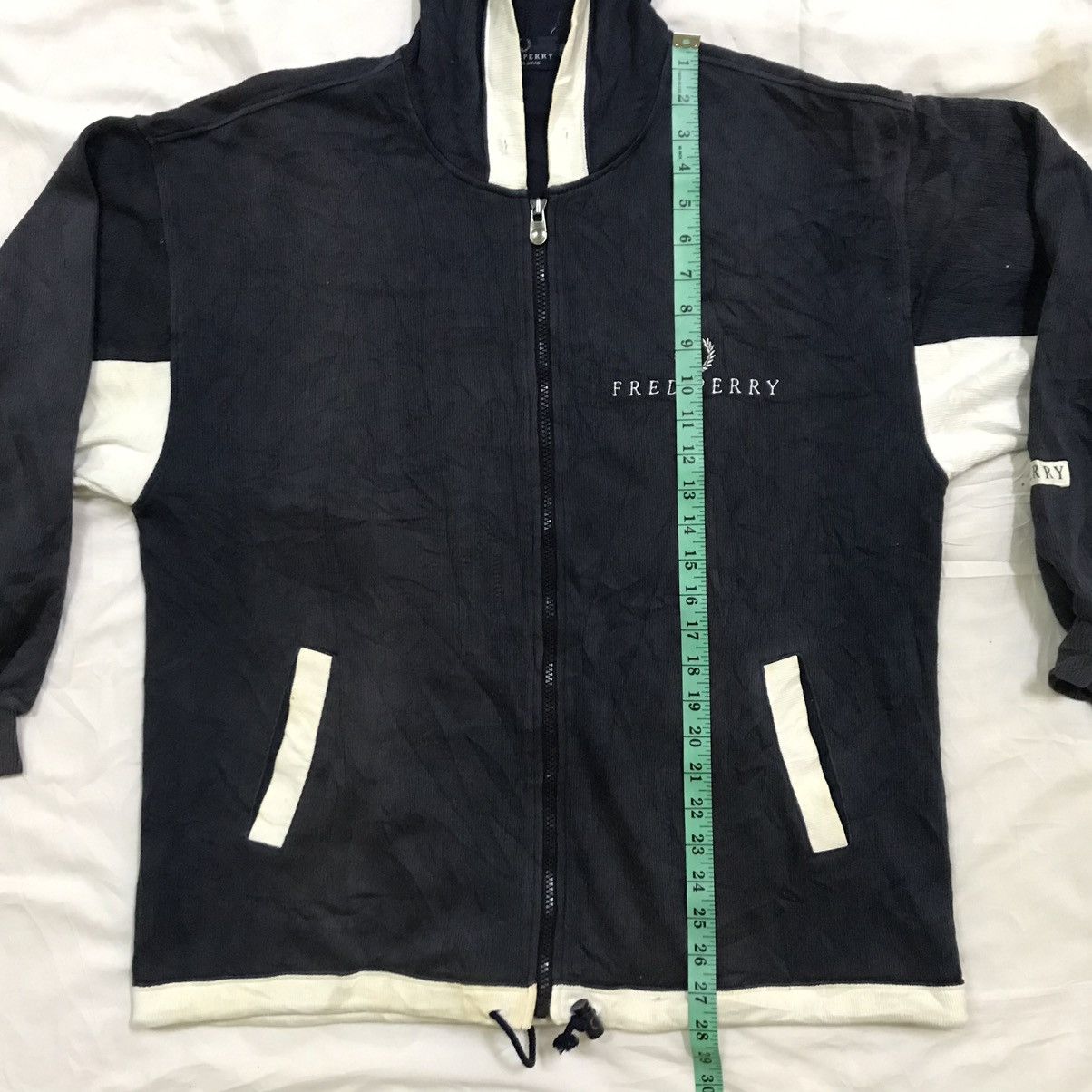 Fred Perry × Vintage Vintage 90s fredperry embroidery smallogo sweater hoodie Size US L / EU 52-54 / 3 - 16 Thumbnail