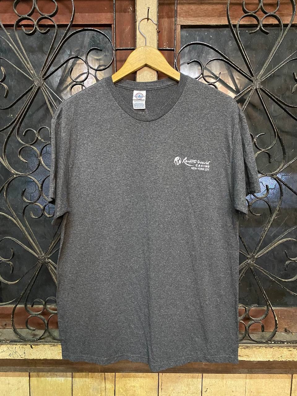 Delta RESORT WORLD CASINO NEW YORK CITY TEE Size US L / EU 52-54 / 3 - 3 Thumbnail