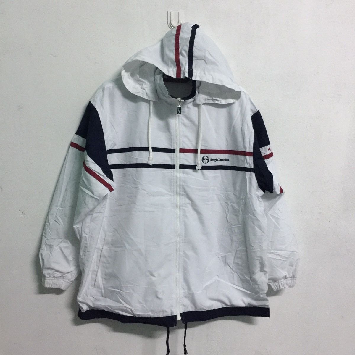 Sergio Tacchini Sergio Tacchini Tracksuit Jacket Nylon Vintage Size US L / EU 52-54 / 3 - 3 Thumbnail