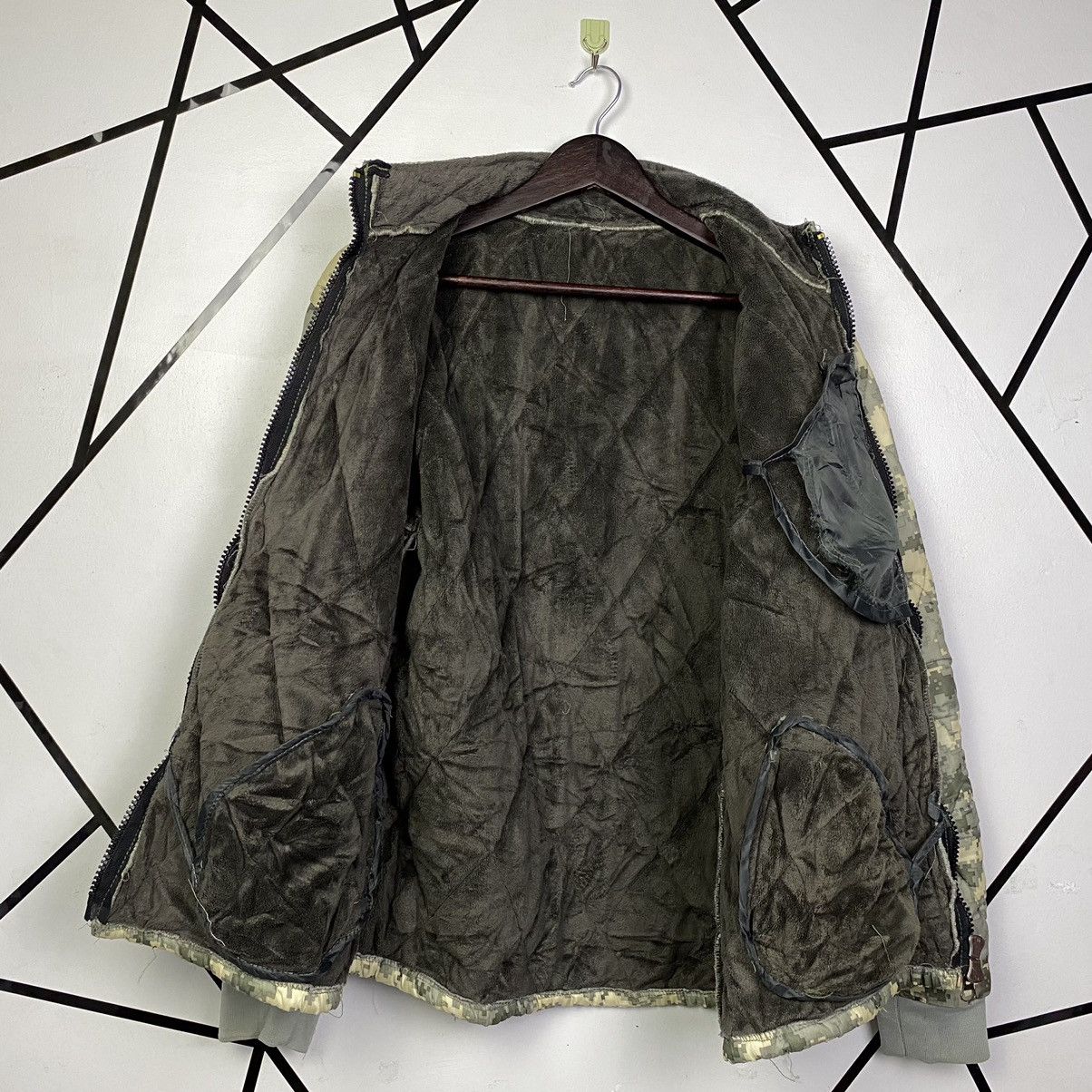 Japanese Brand × Vintage Steal🔥Japan Digital Army Pattern Quilted Down Jacket Size US L / EU 52-54 / 3 - 3 Thumbnail