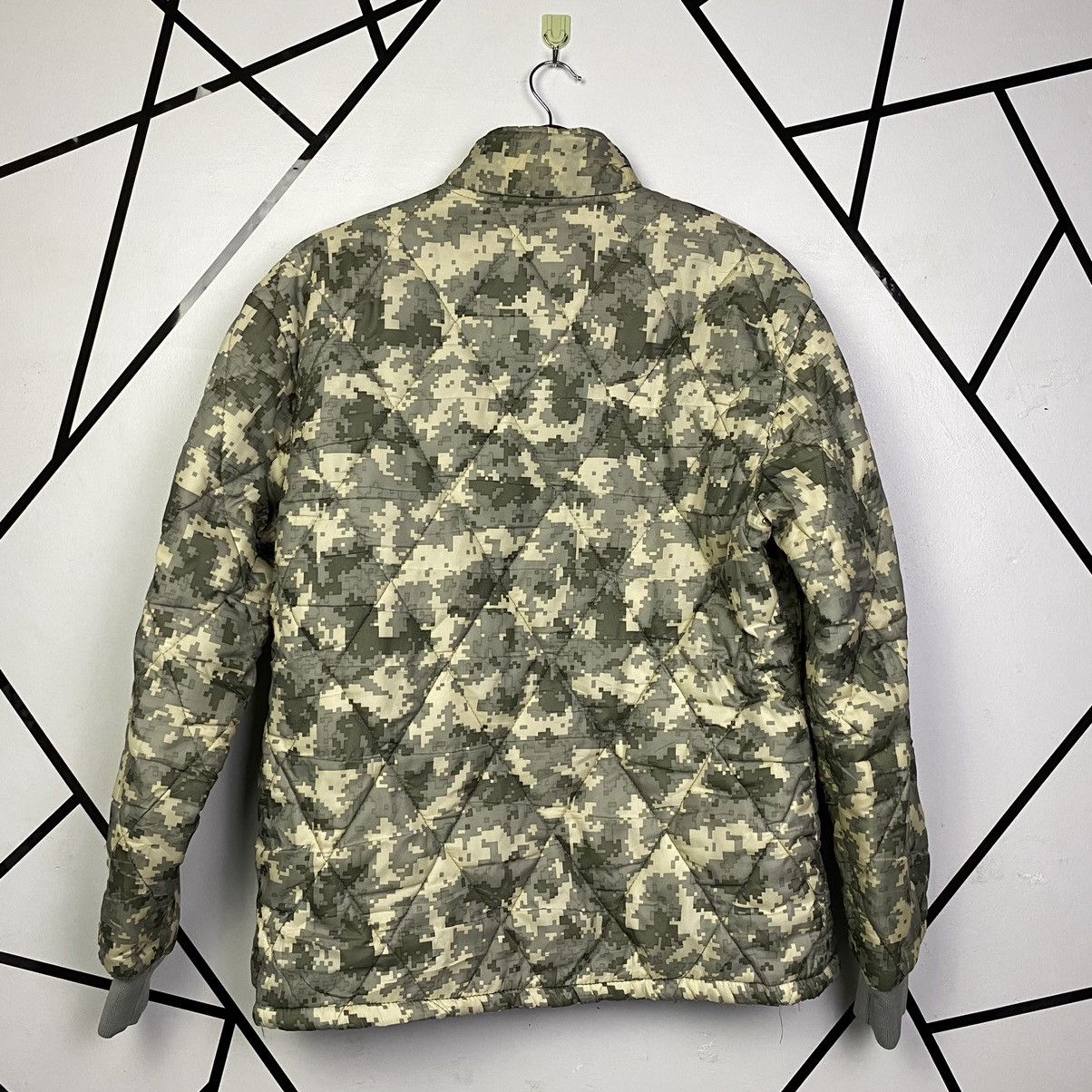 Japanese Brand × Vintage Steal🔥Japan Digital Army Pattern Quilted Down Jacket Size US L / EU 52-54 / 3 - 2 Thumbnail