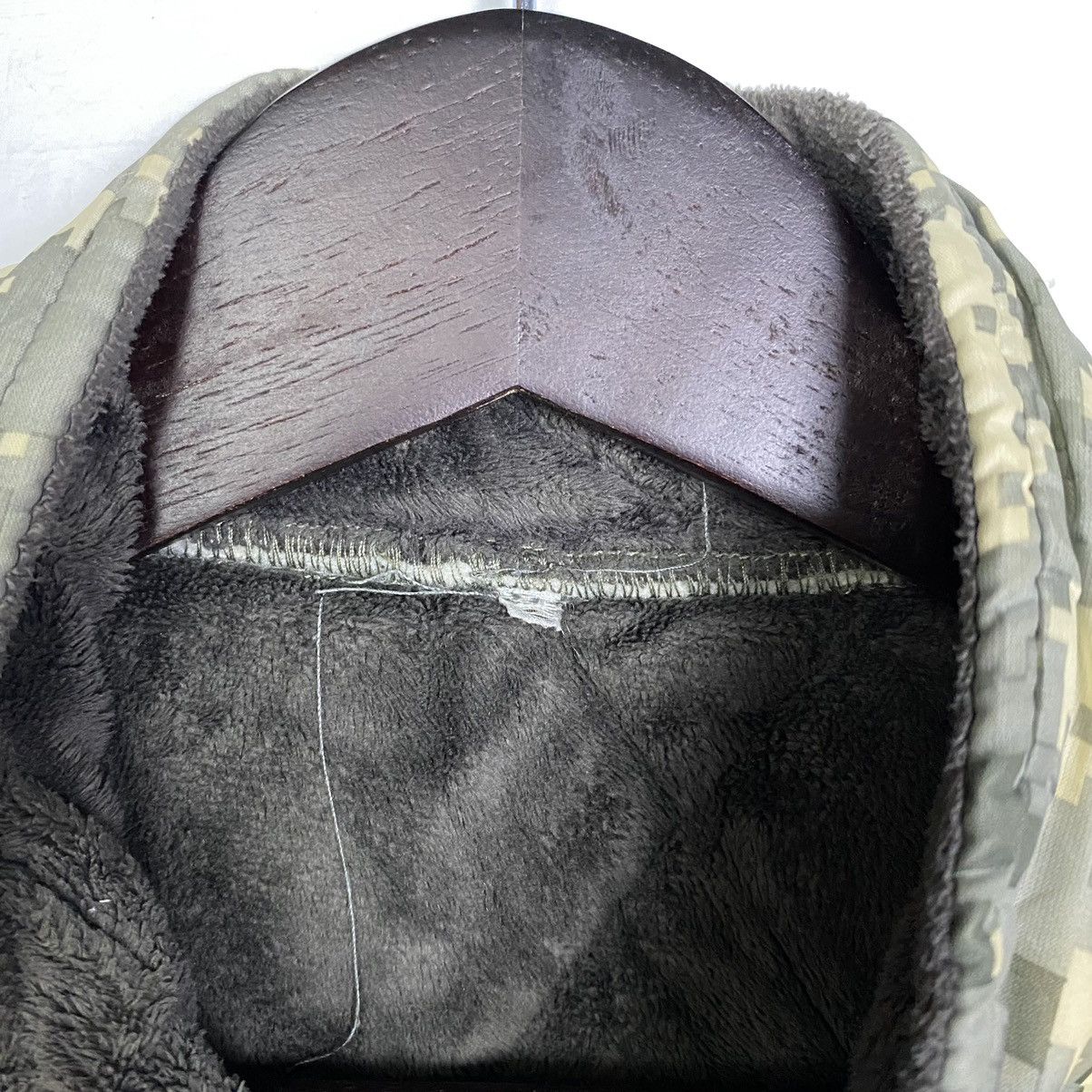 Japanese Brand × Vintage Steal🔥Japan Digital Army Pattern Quilted Down Jacket Size US L / EU 52-54 / 3 - 4 Thumbnail