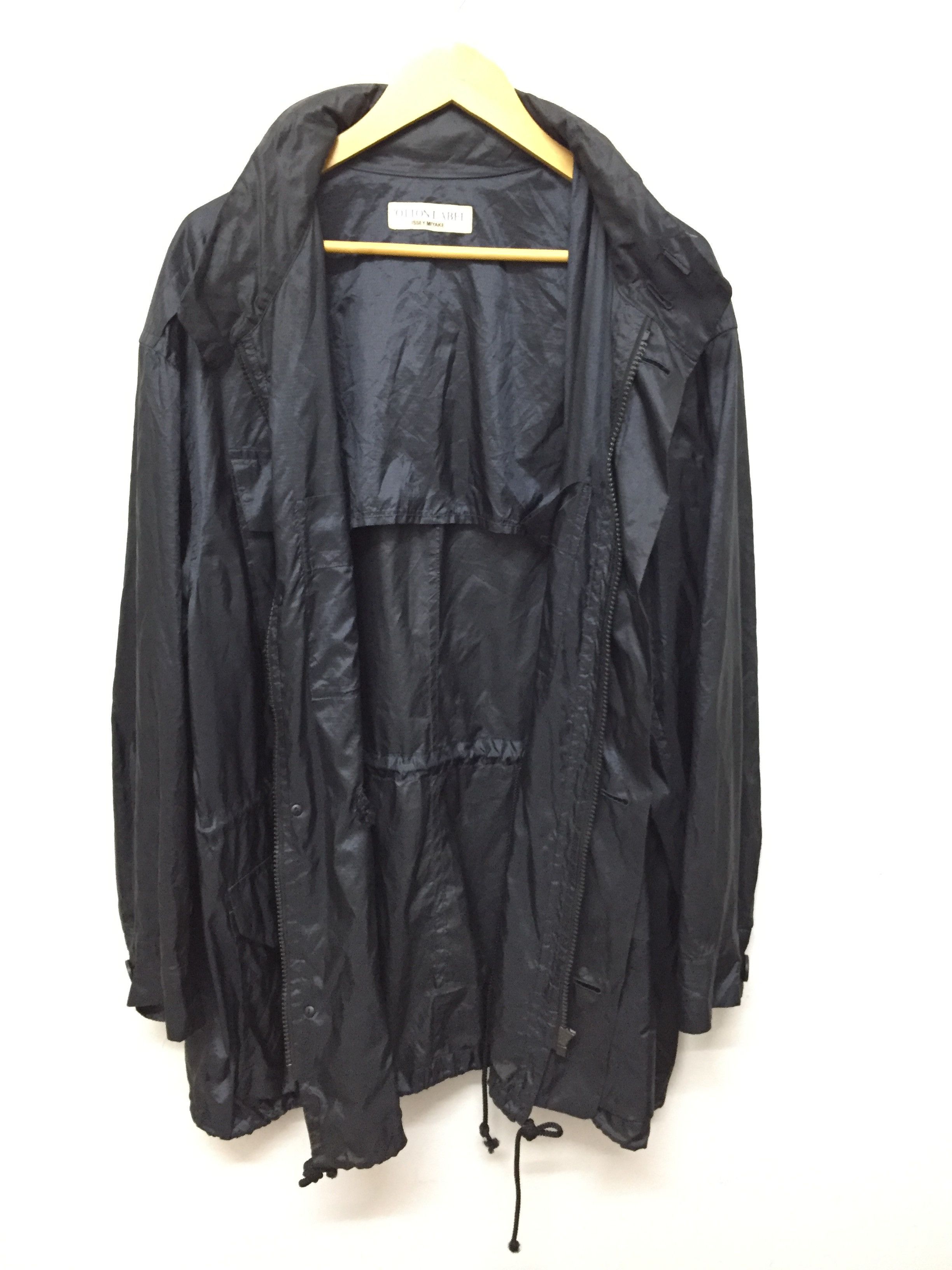 Issey Miyake 90s Cotton label Dark green Light Nylon Flap Pocket parka Size US L / EU 52-54 / 3 - 9 Thumbnail