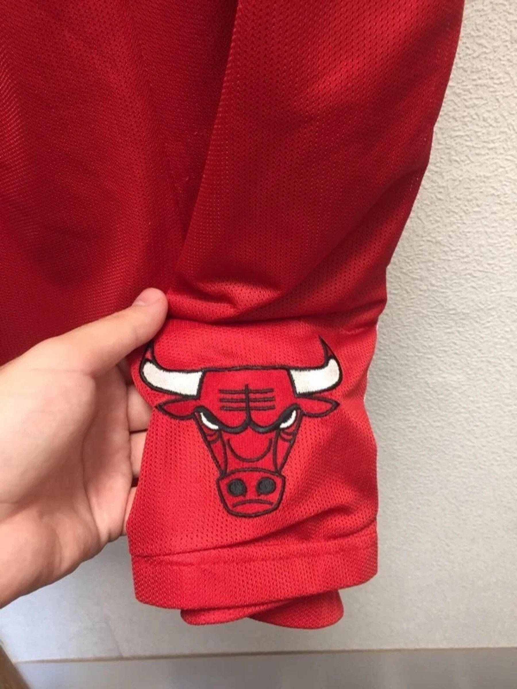 NBA Chicago bulls Reebok nba shorts vintage 32 red Size US 32 / EU 48 - 4 Thumbnail