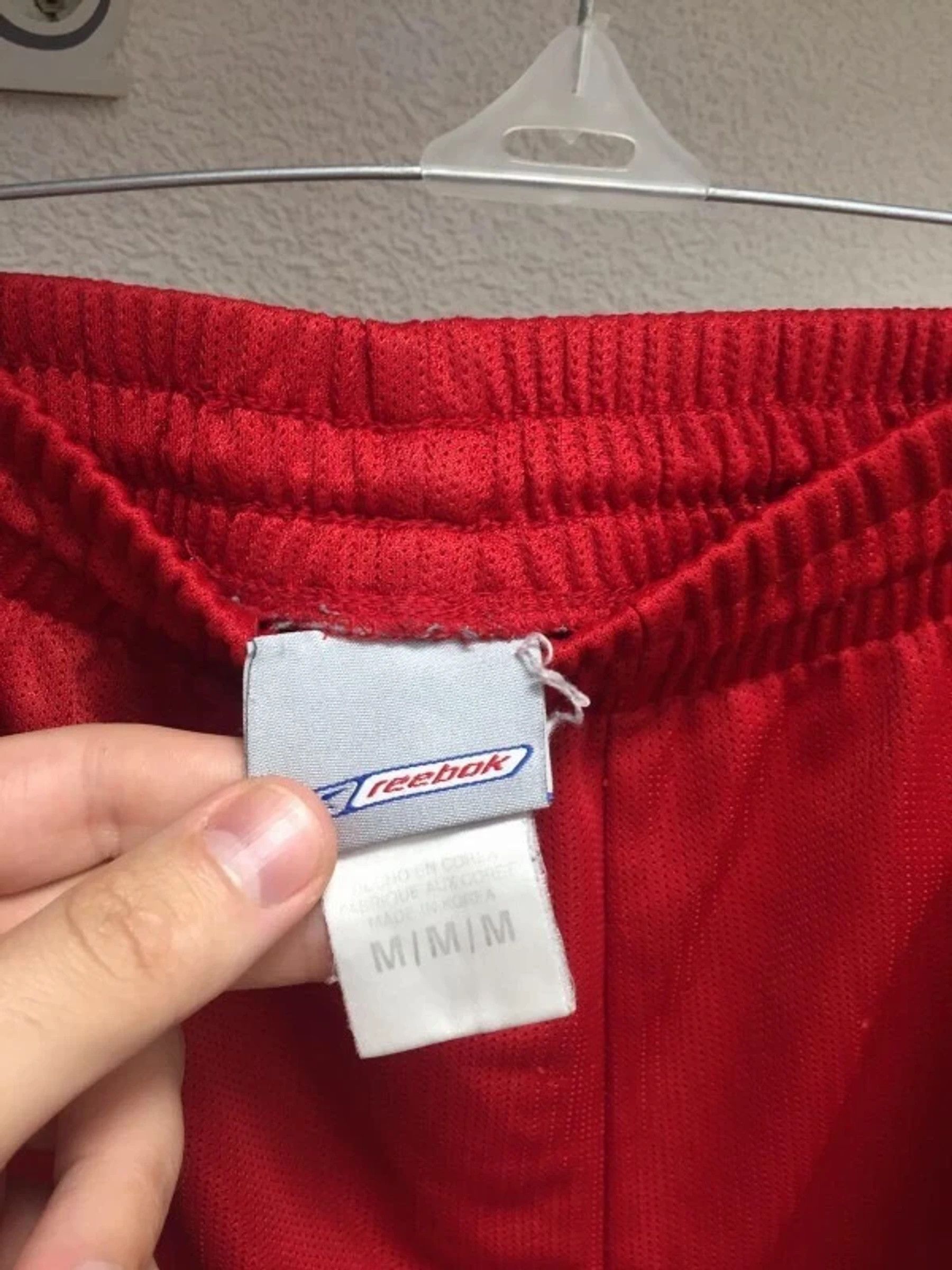NBA Chicago bulls Reebok nba shorts vintage 32 red Size US 32 / EU 48 - 5 Thumbnail