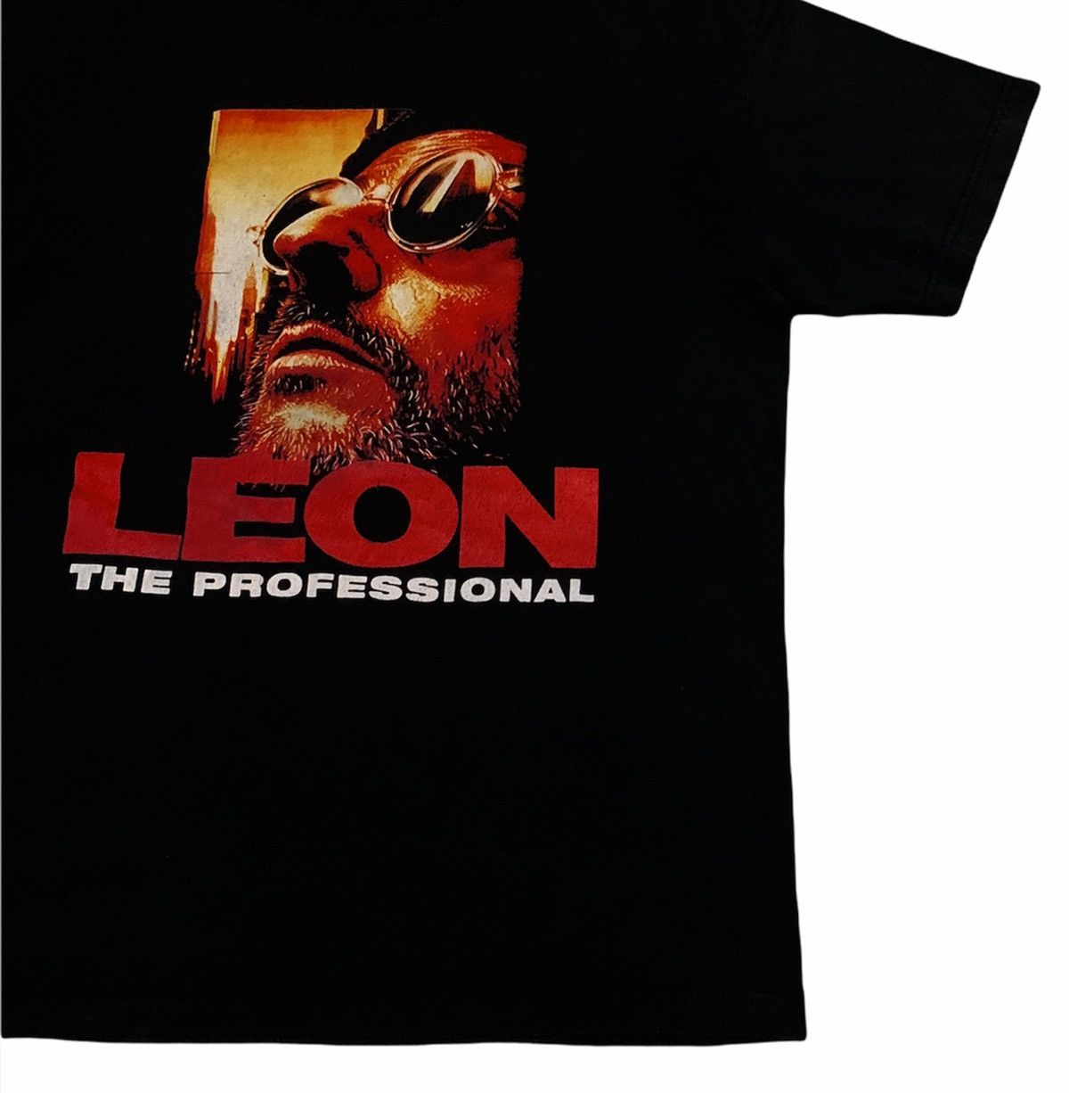 Rap Tees Rare Movie Action Leon The Professional T-shirt 2000s Size US L / EU 52-54 / 3 - 6 Thumbnail