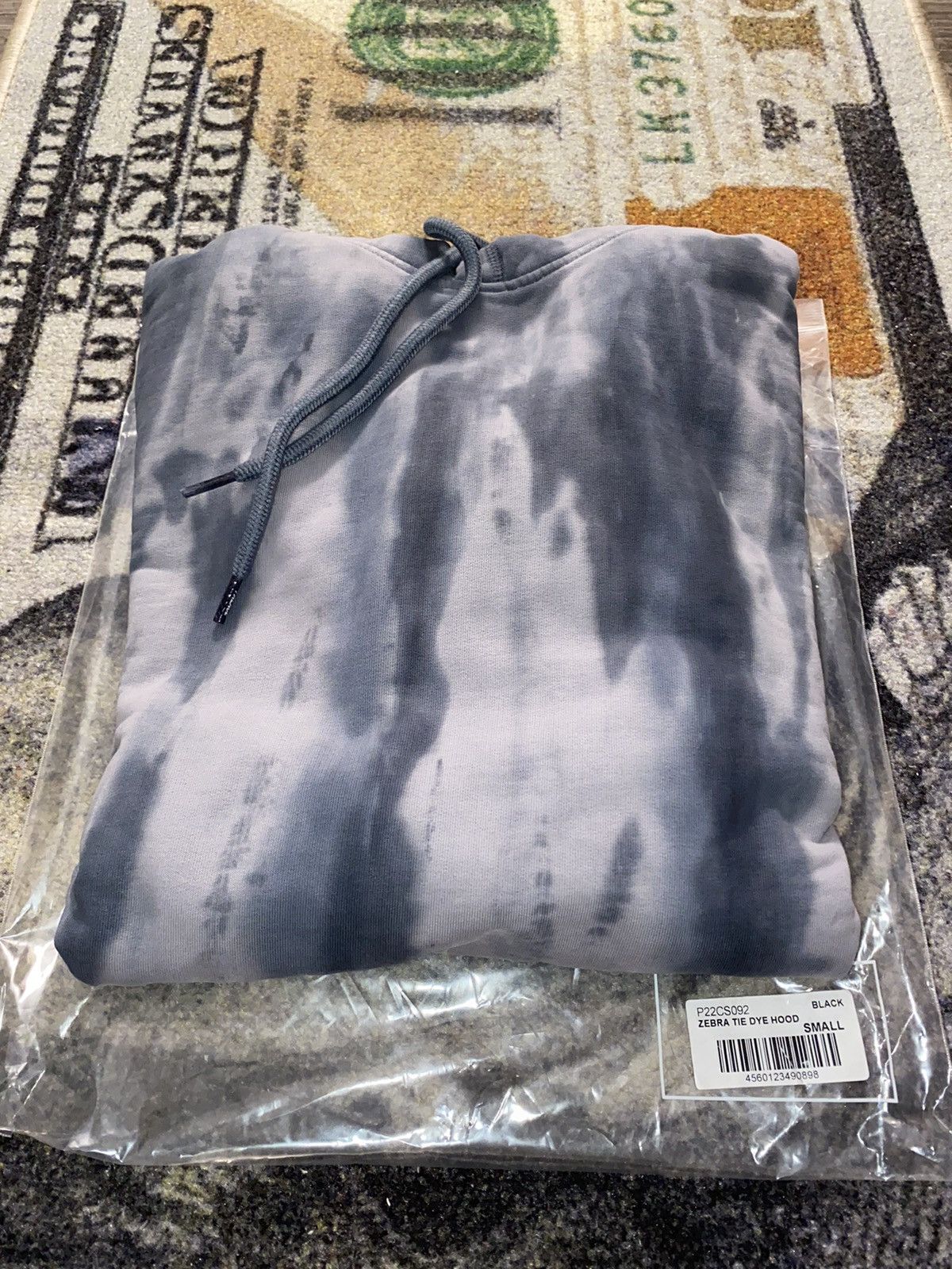 Palace Tie Dye Hood Black