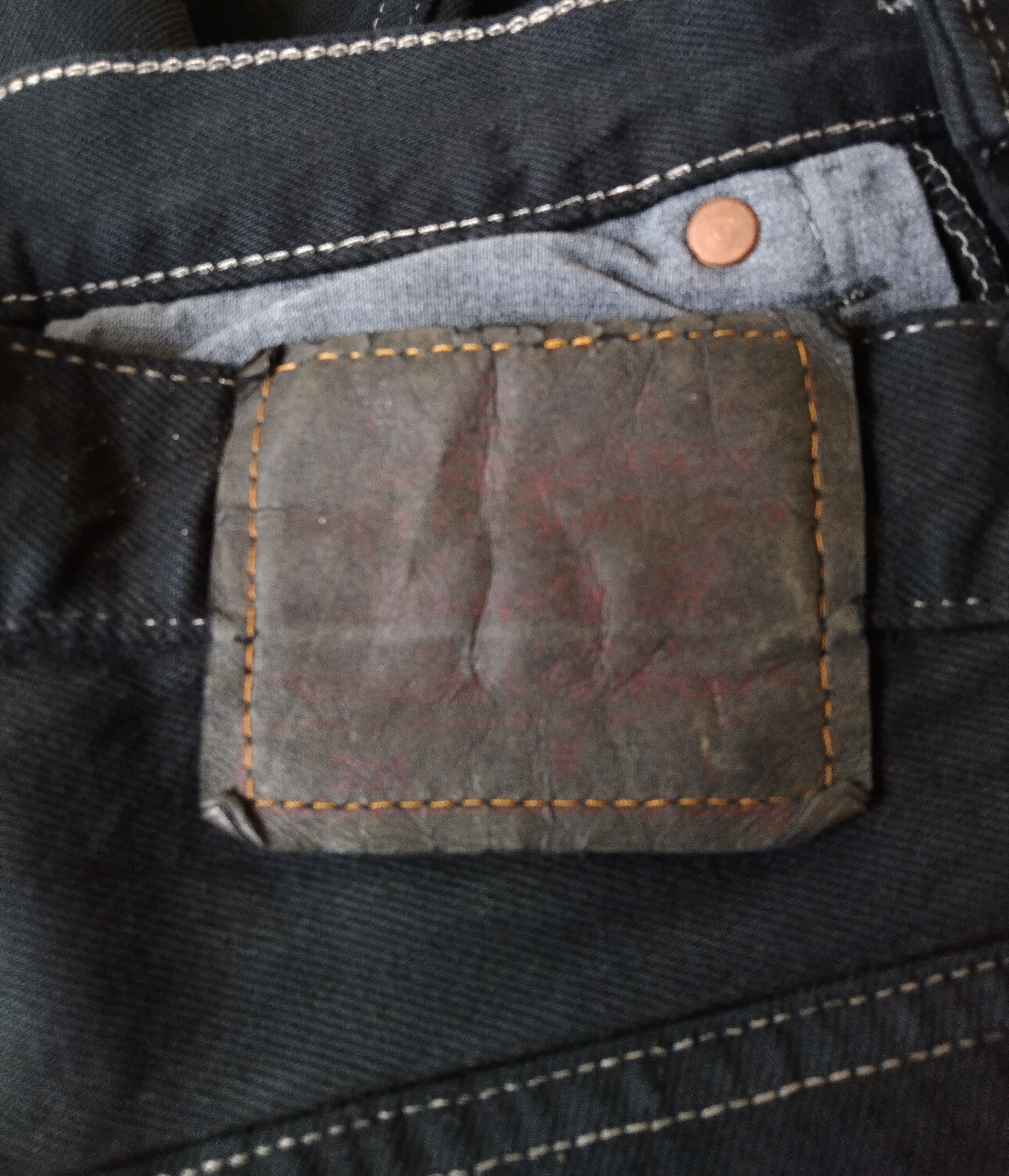 Levi's Vintage Clothing VINTAGE 90s 501 SUPER BLACK DENIM PANTS Size US 26 / EU 42 - 9 Thumbnail