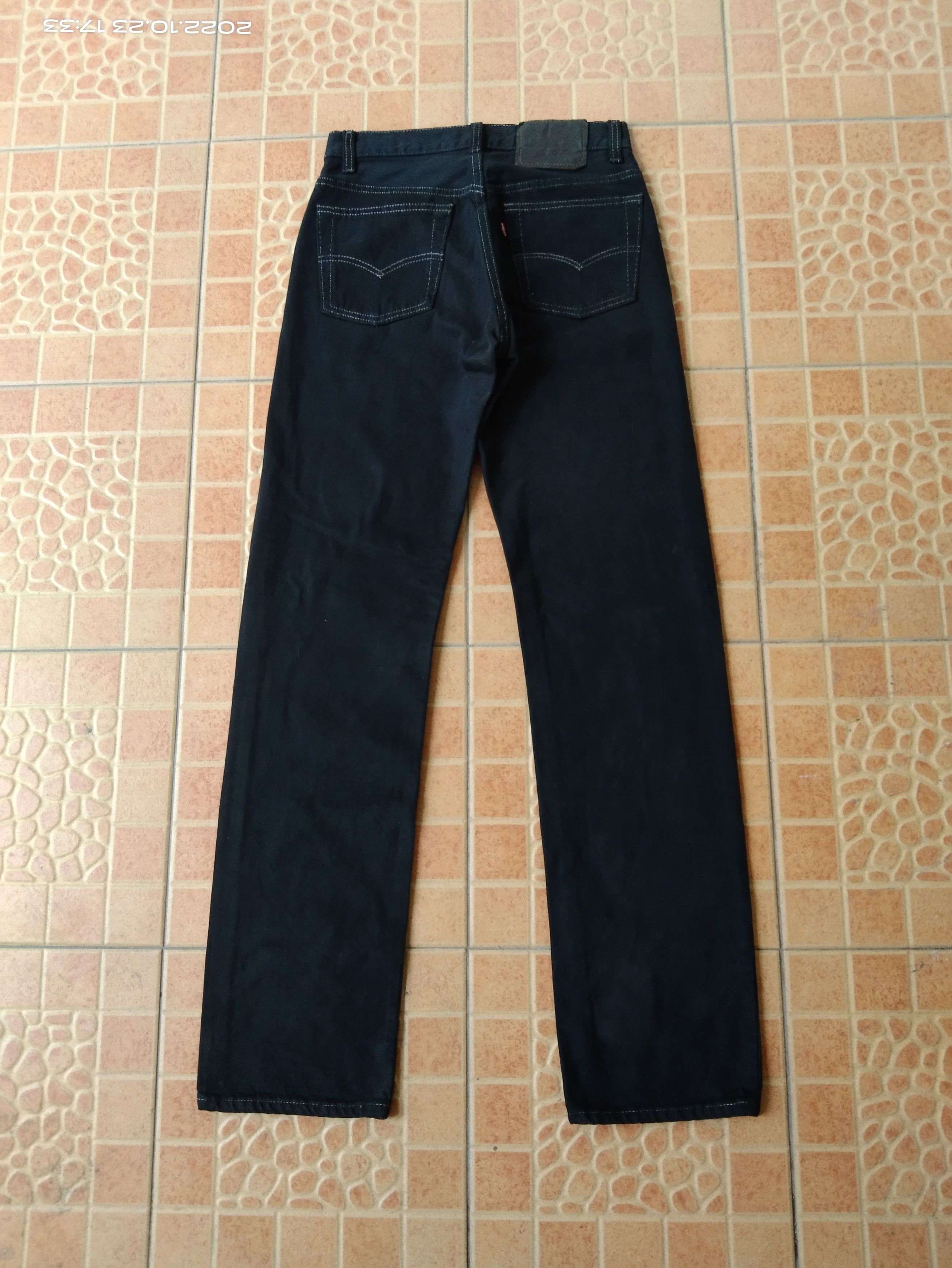 Levi's Vintage Clothing VINTAGE 90s 501 SUPER BLACK DENIM PANTS Size US 26 / EU 42 - 3 Thumbnail