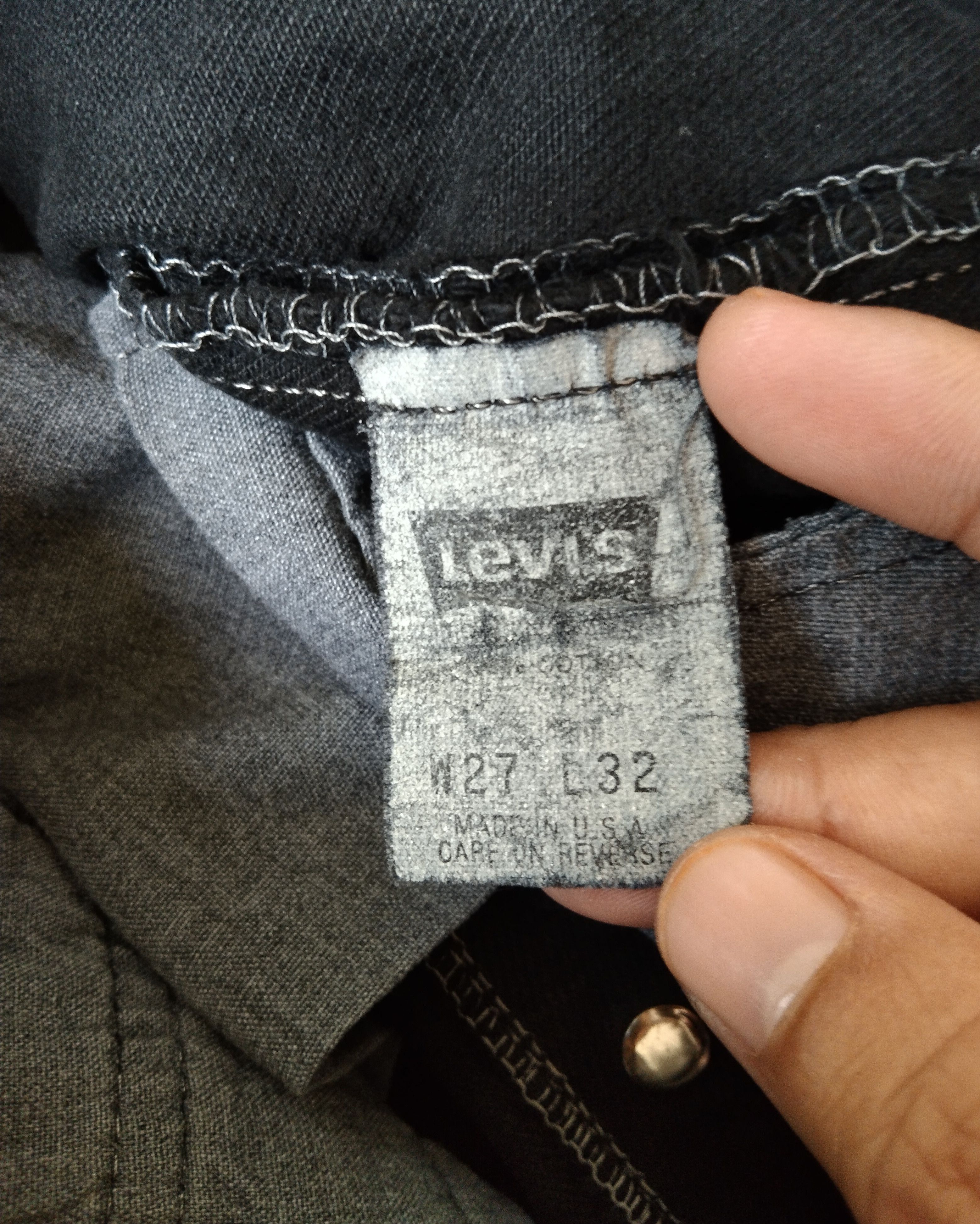 Levi's Vintage Clothing VINTAGE 90s 501 SUPER BLACK DENIM PANTS Size US 26 / EU 42 - 8 Thumbnail