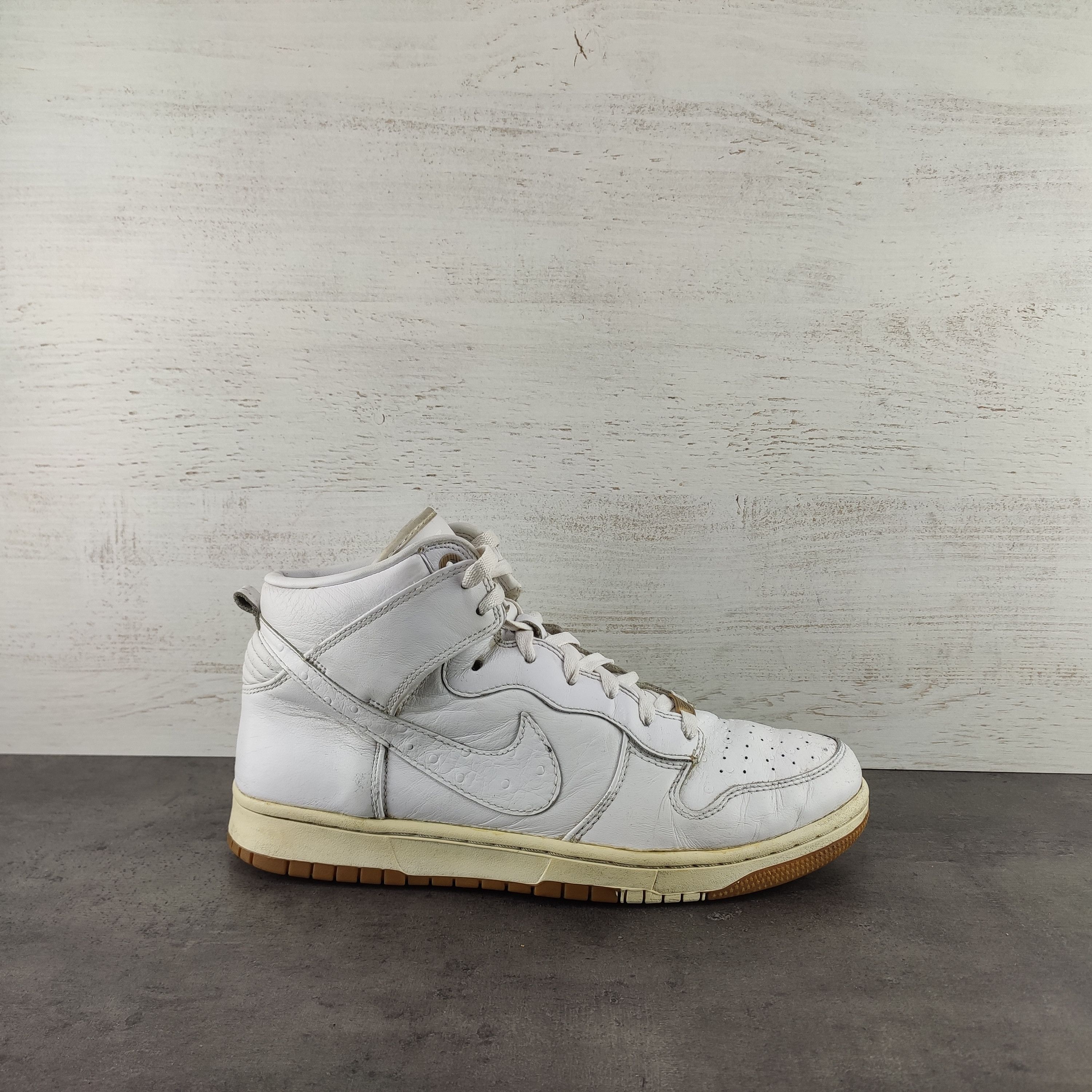nike dunk cmft white gum