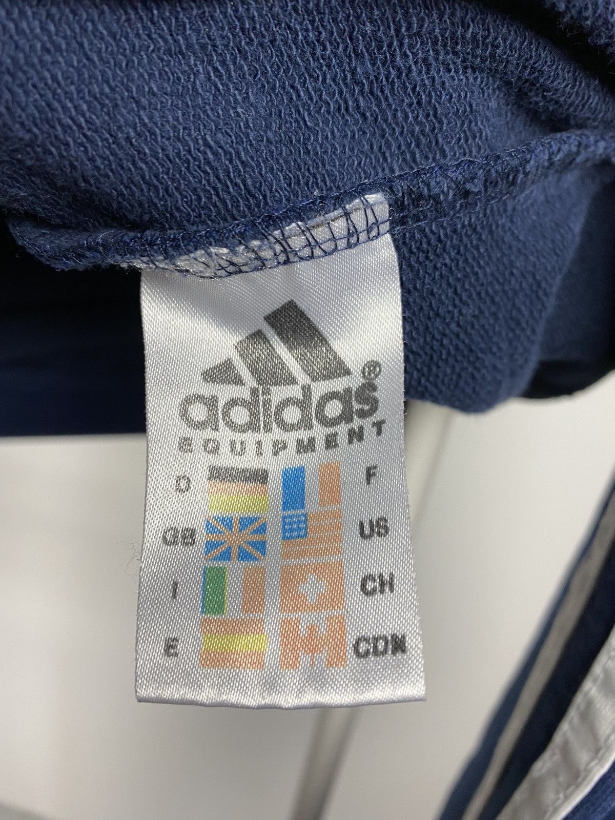 Adidas Adidas Equipment vintage center logo sweatshirt EQT navy 90s Size US XL / EU 56 / 4 - 6 Thumbnail