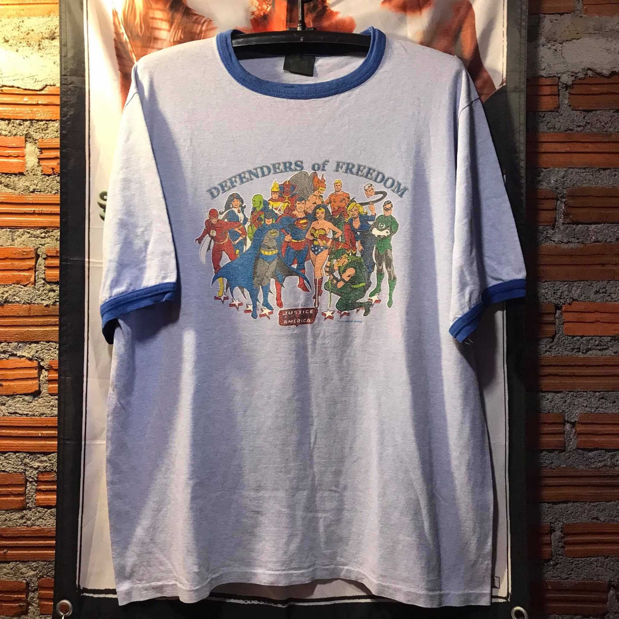 DC Comics Justice League of America DC Comics Tee 2003s Size US XL / EU 56 / 4 - 1 Thumbnail