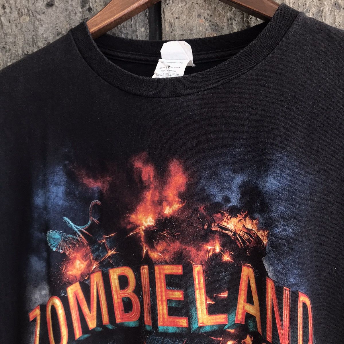 Vintage 2009 Zombieland Comedy Movie Promo Tee Shirt Superbad Size US XL / EU 56 / 4 - 4 Thumbnail