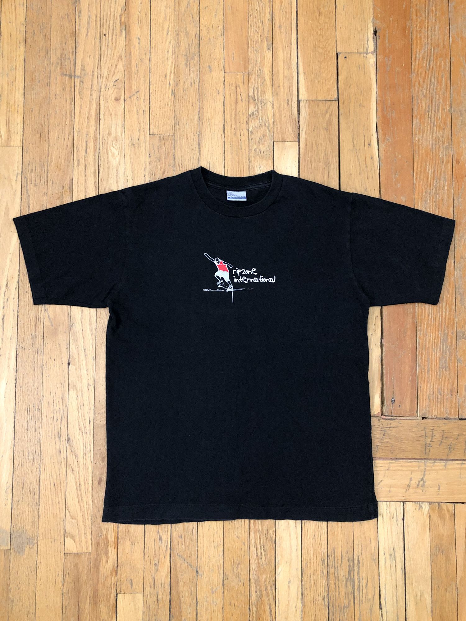 Vintage 90s Single Stitch 'Ripzone International' Skating T-Shirt Size US L / EU 52-54 / 3 - 2 Thumbnail