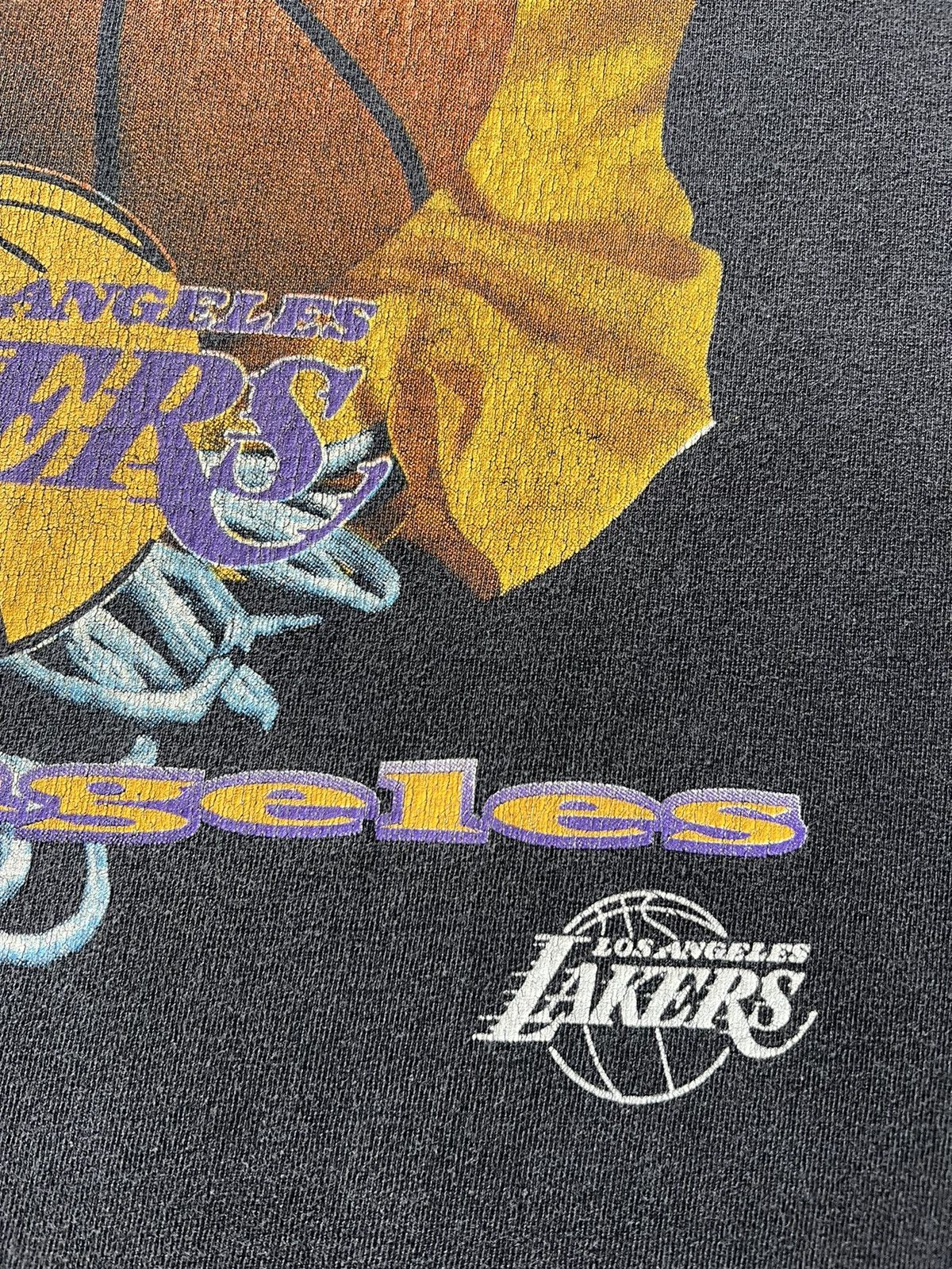 NBA Vintage 90s Los Angeles Lakers Kobe Bryant Starter NBA Tee Size US XL / EU 56 / 4 - 8 Thumbnail