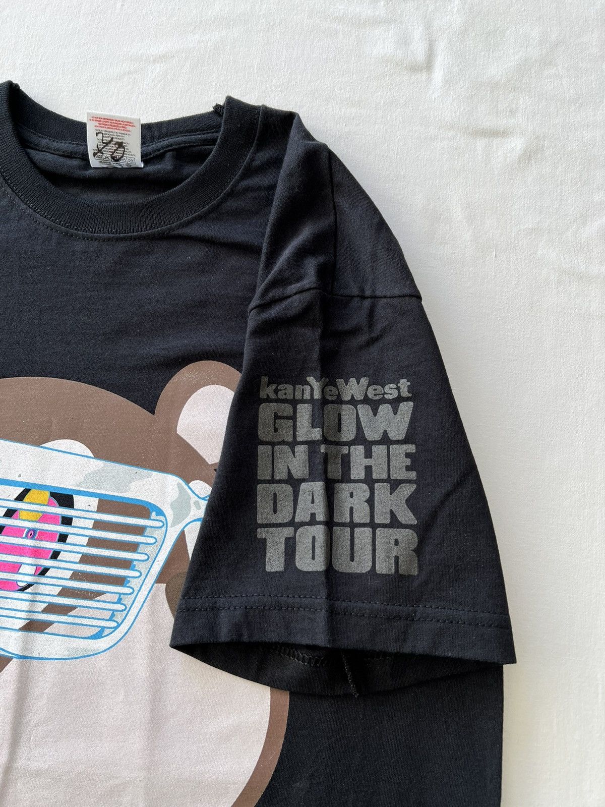 Kanye West Vintage 2007 Kanye West Glow in the Dark Tour Black Rap Tee Size US S / EU 44-46 / 1 - 6 Thumbnail