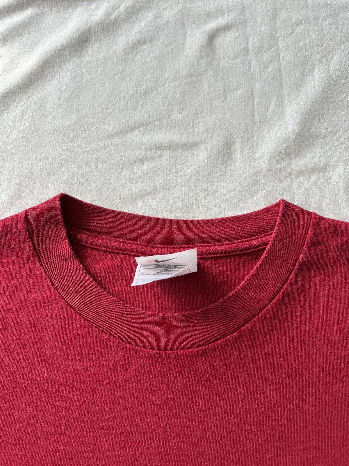 Nike Vintage 90s Nike Streetwear Red Tee Size US XL / EU 56 / 4 - 6 Thumbnail