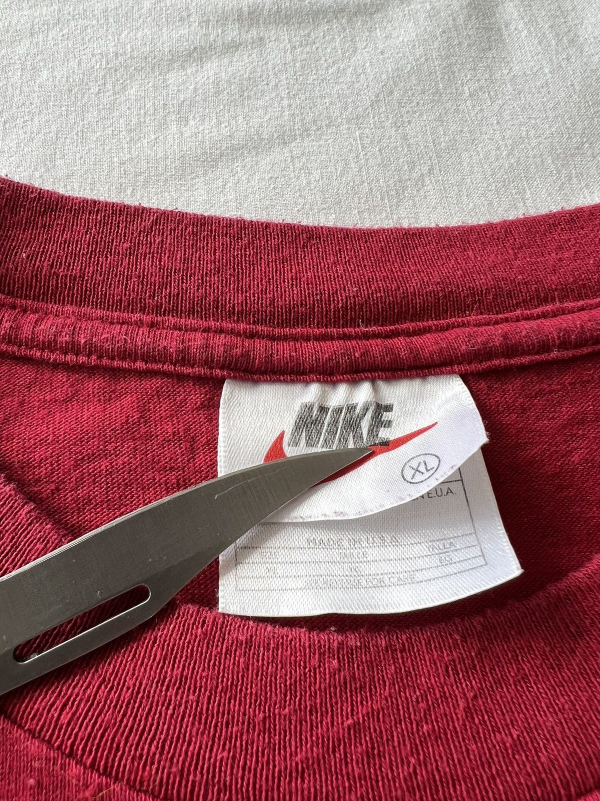 Nike Vintage 90s Nike Streetwear Red Tee Size US XL / EU 56 / 4 - 7 Thumbnail