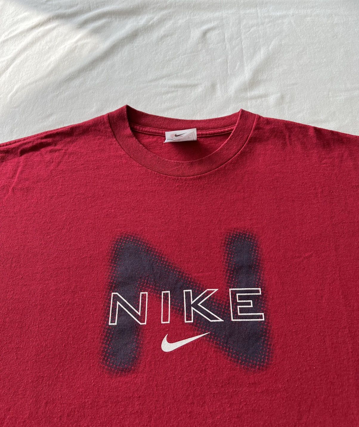 Nike Vintage 90s Nike Streetwear Red Tee Size US XL / EU 56 / 4 - 4 Thumbnail