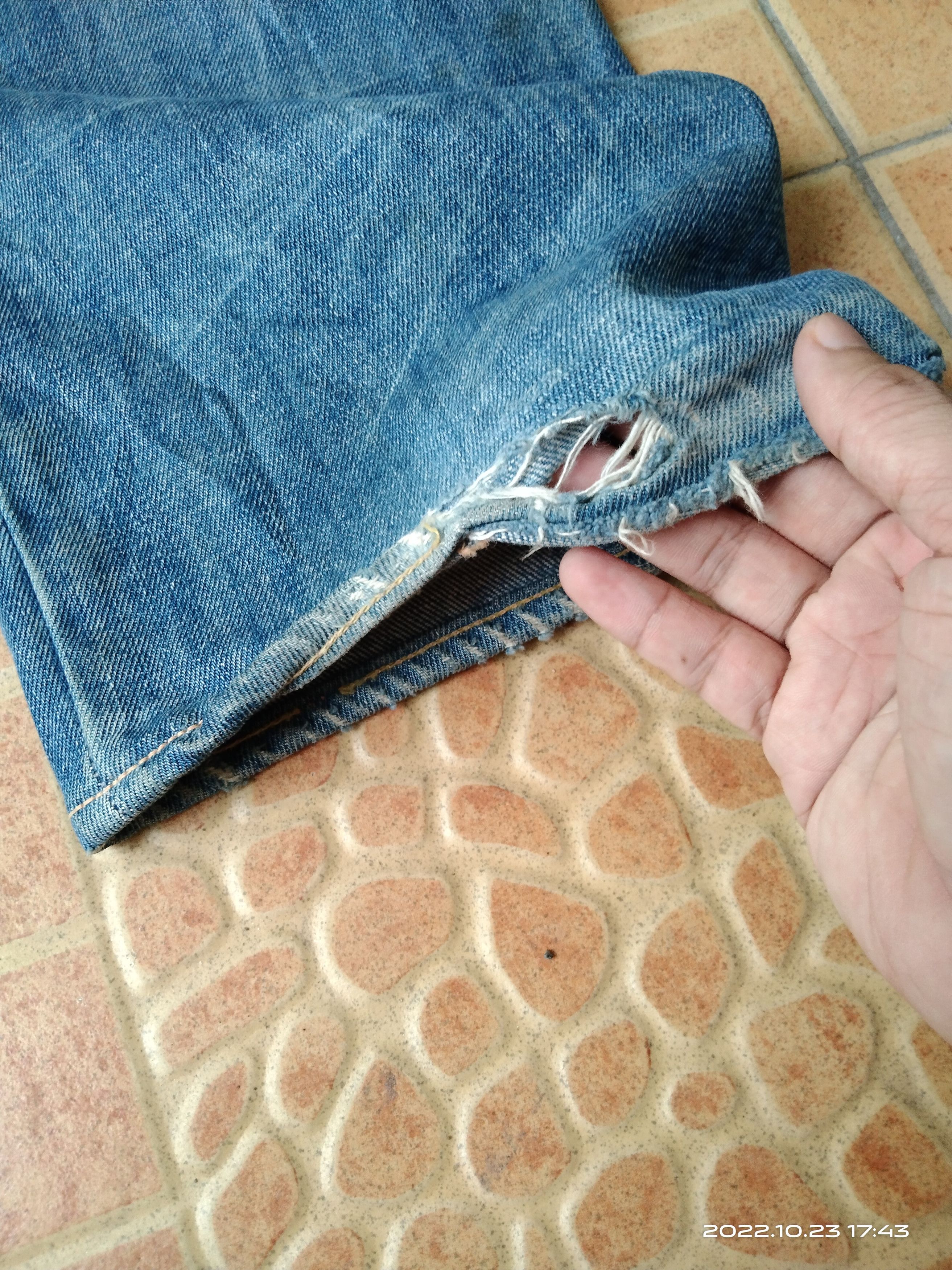 Diesel DiSTRESSED DIESEL LARKEE MADE IN ITALY DENIM PANTS Size US 30 / EU 46 - 9 Thumbnail