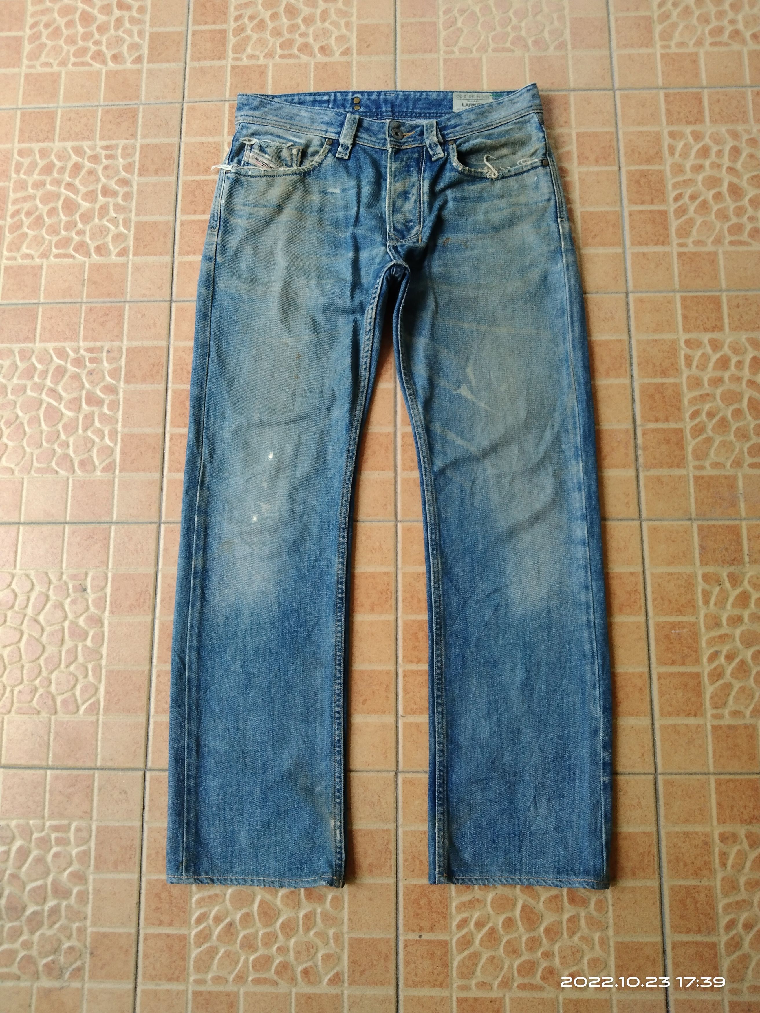Diesel DiSTRESSED DIESEL LARKEE MADE IN ITALY DENIM PANTS Size US 30 / EU 46 - 2 Thumbnail