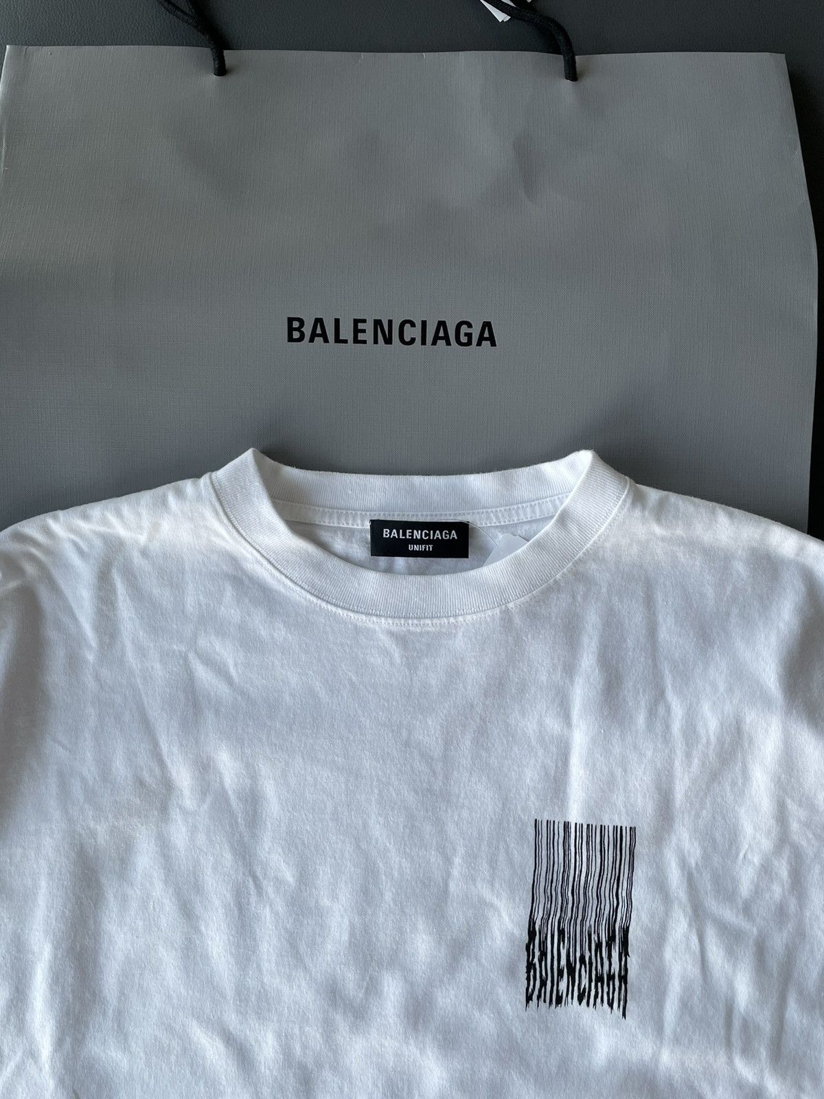 Balenciaga Super Runway Balenciaga Logo BrandNew Oversized Tee T-shirt Size US XXL / EU 58 / 5 - 2 Thumbnail