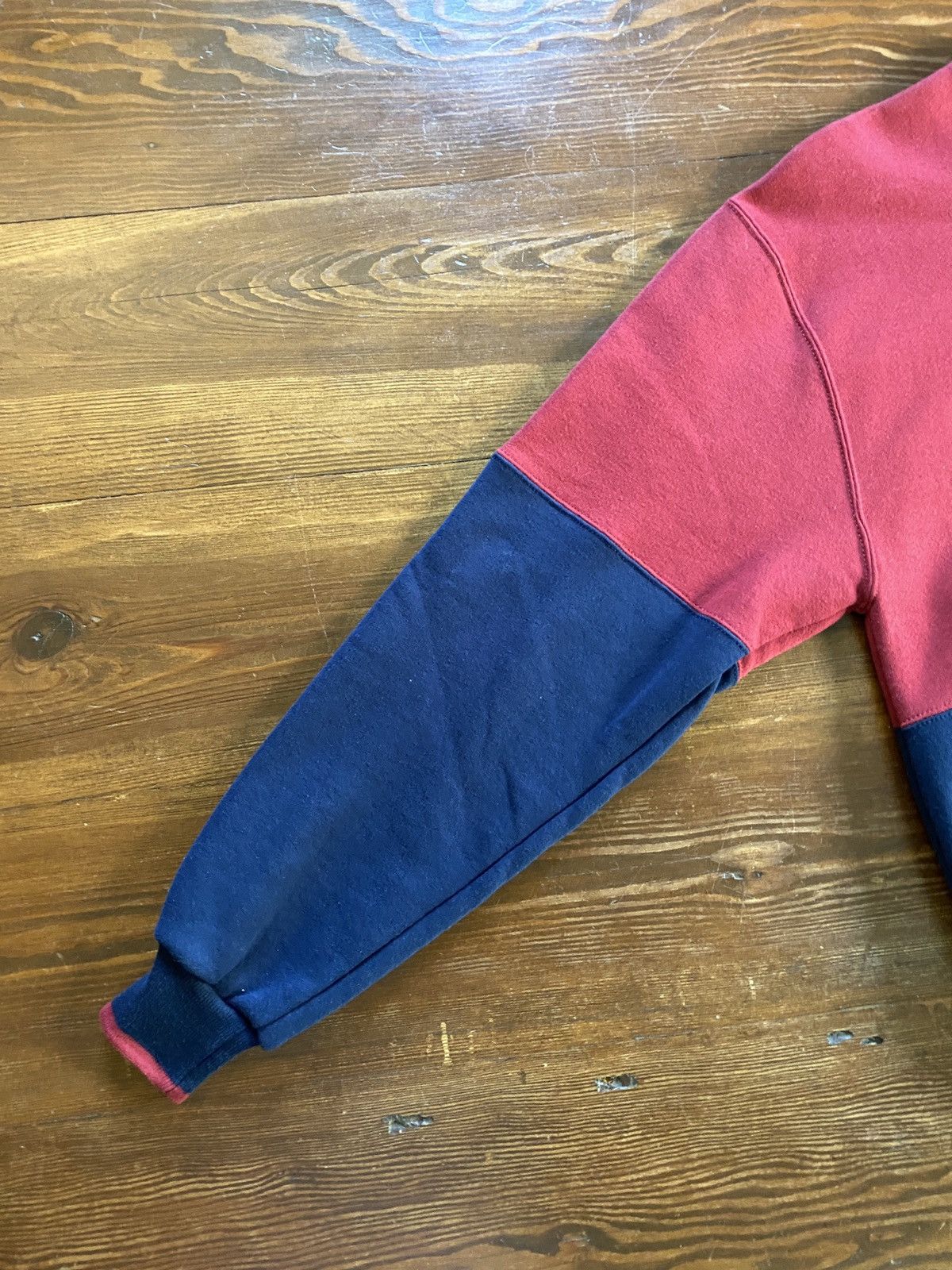 Russell Athletic × Vintage Vintage 90’s Russell Athletic Red Navy Crewneck Sweatshirt Size US M / EU 48-50 / 2 - 9 Thumbnail