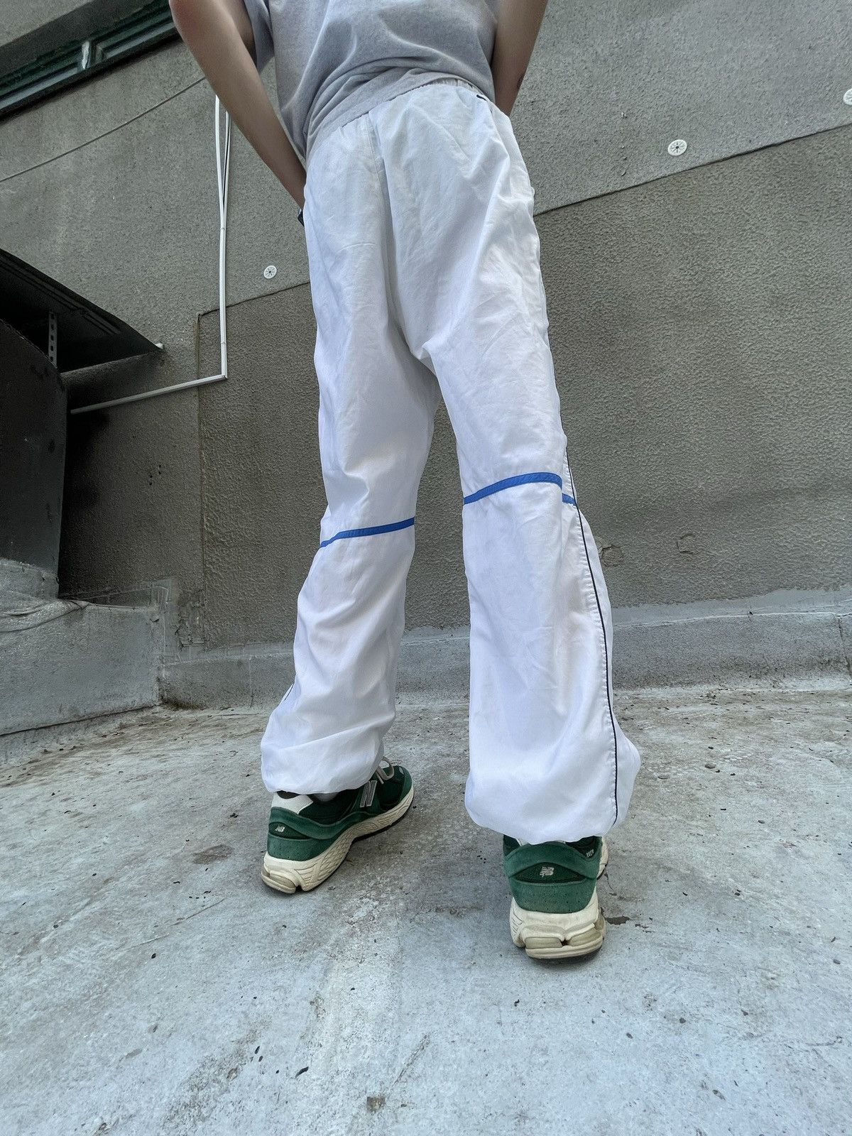 Nike × Vintage Vintage Nike tn track pants white Size US 33 - 2 Thumbnail
