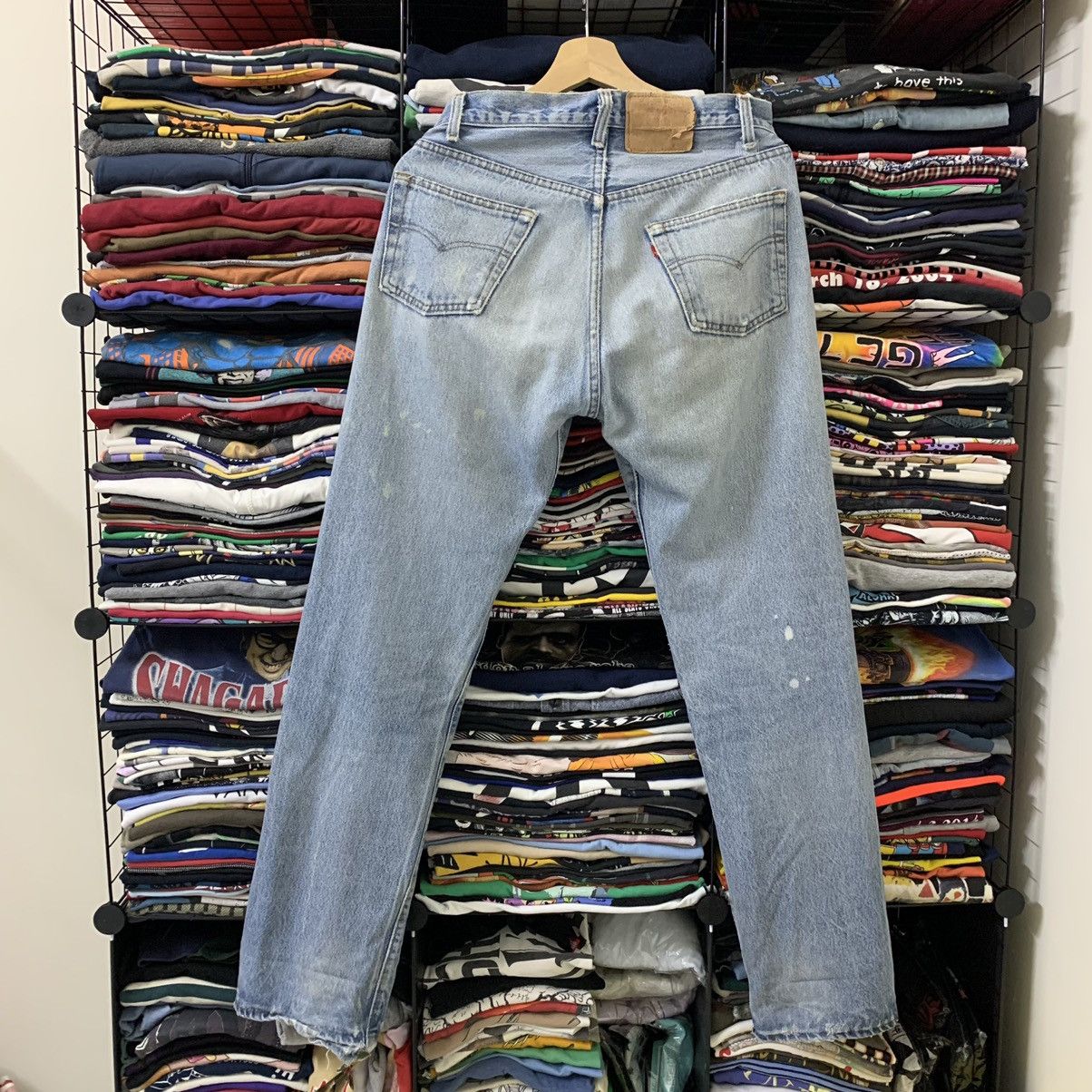 Levi's VINTAGE LEVIS 501 (KURT KOBAIN) Size US 29 - 2 Thumbnail